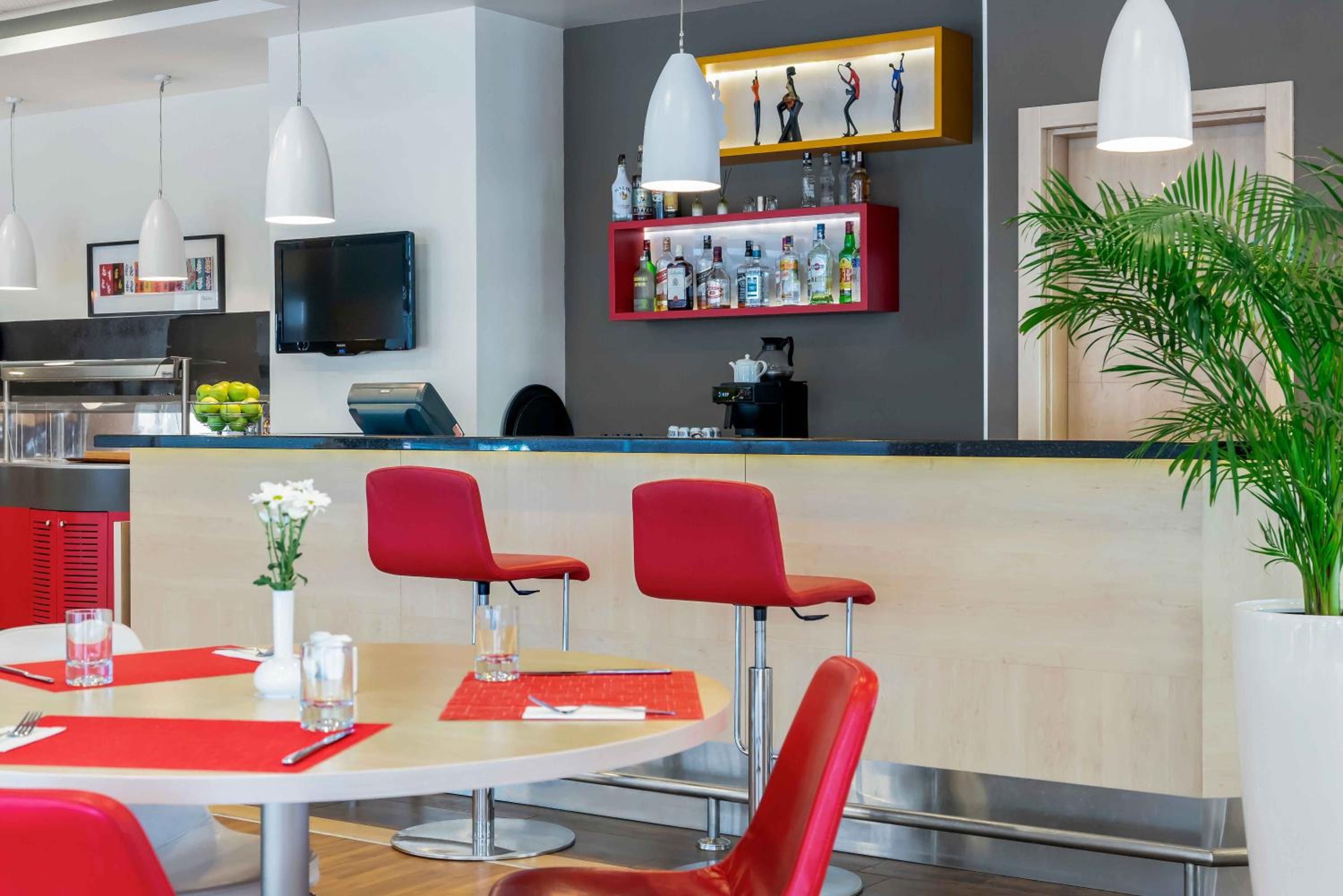 Ibis İzmir Alsancak - Image 53