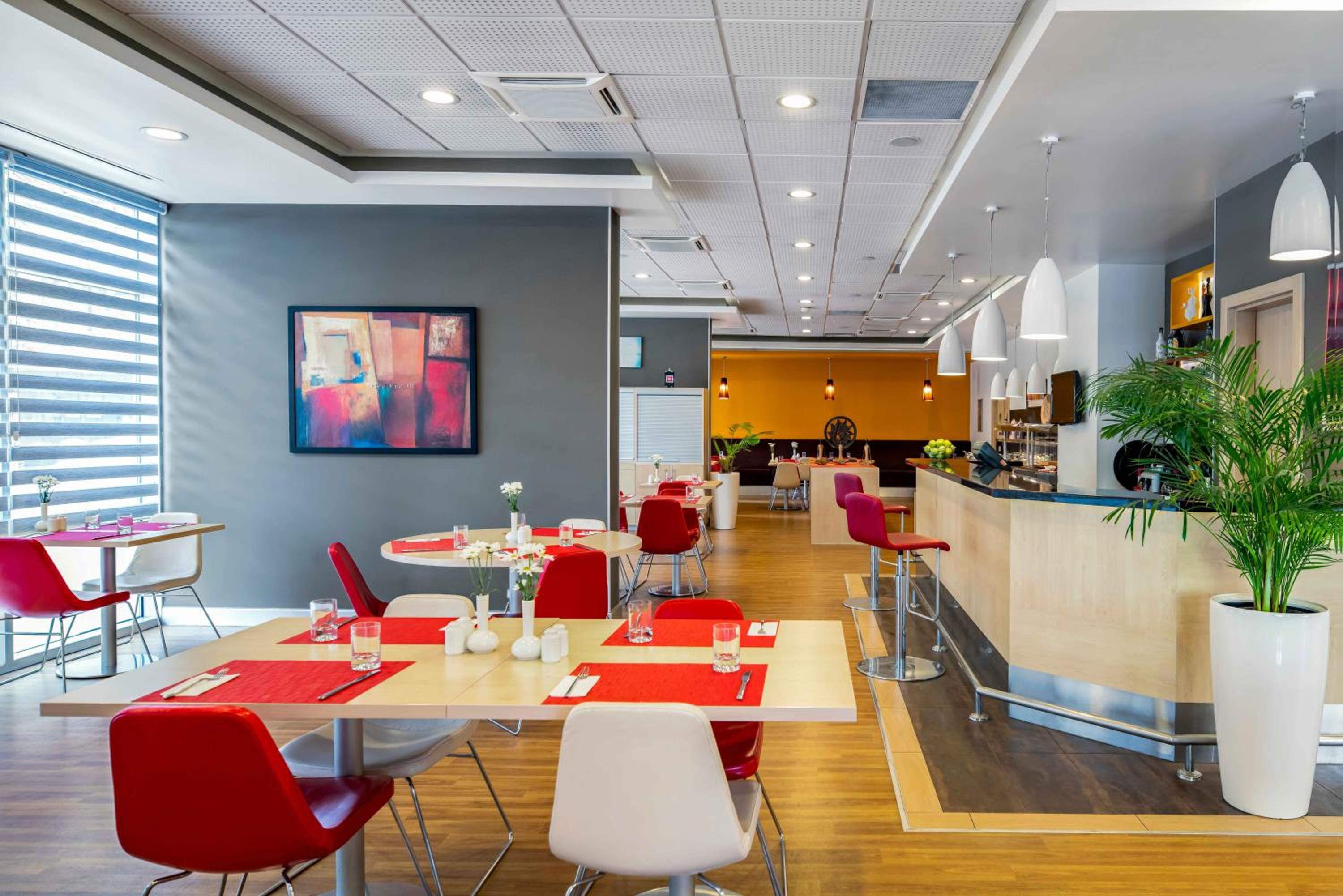 Ibis İzmir Alsancak - Image 7