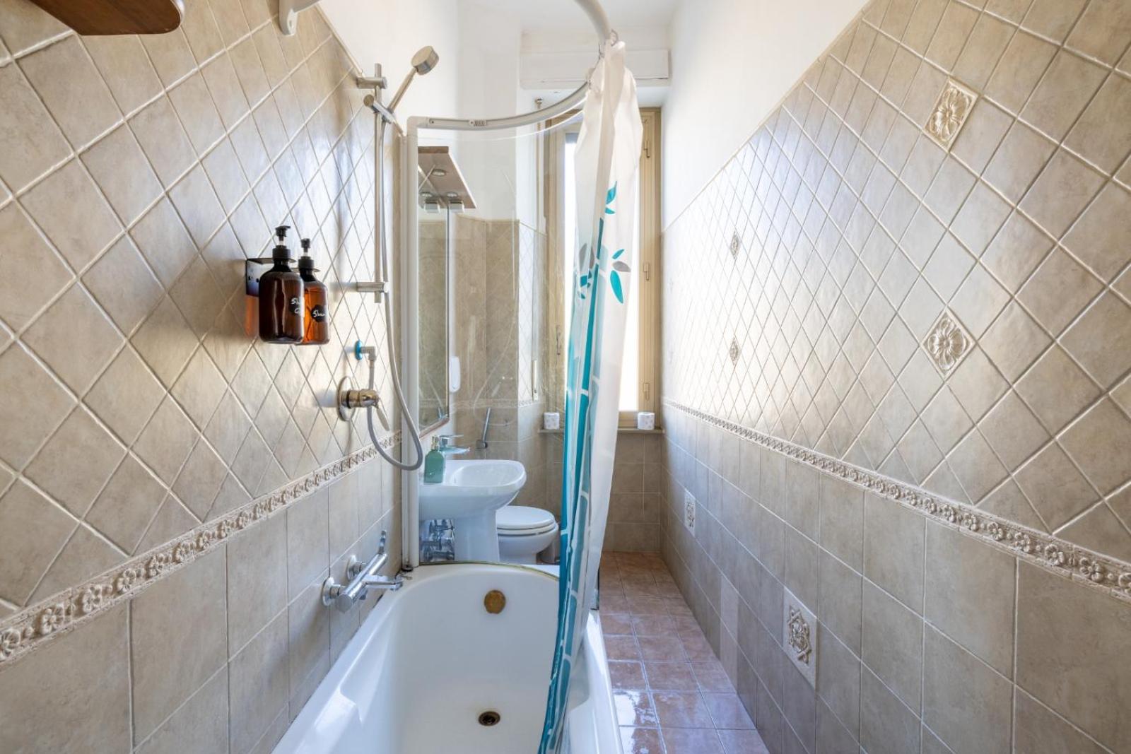 Cavalleggeri Guesthouse, Opposite St Peter's Basilica whit Private Rooms