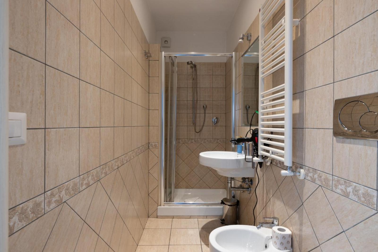Cavalleggeri Guesthouse, Opposite St Peter's Basilica whit Private Rooms