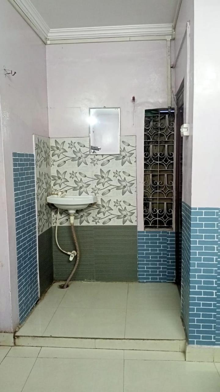 RADHA MADHAV GUEST HOUSE