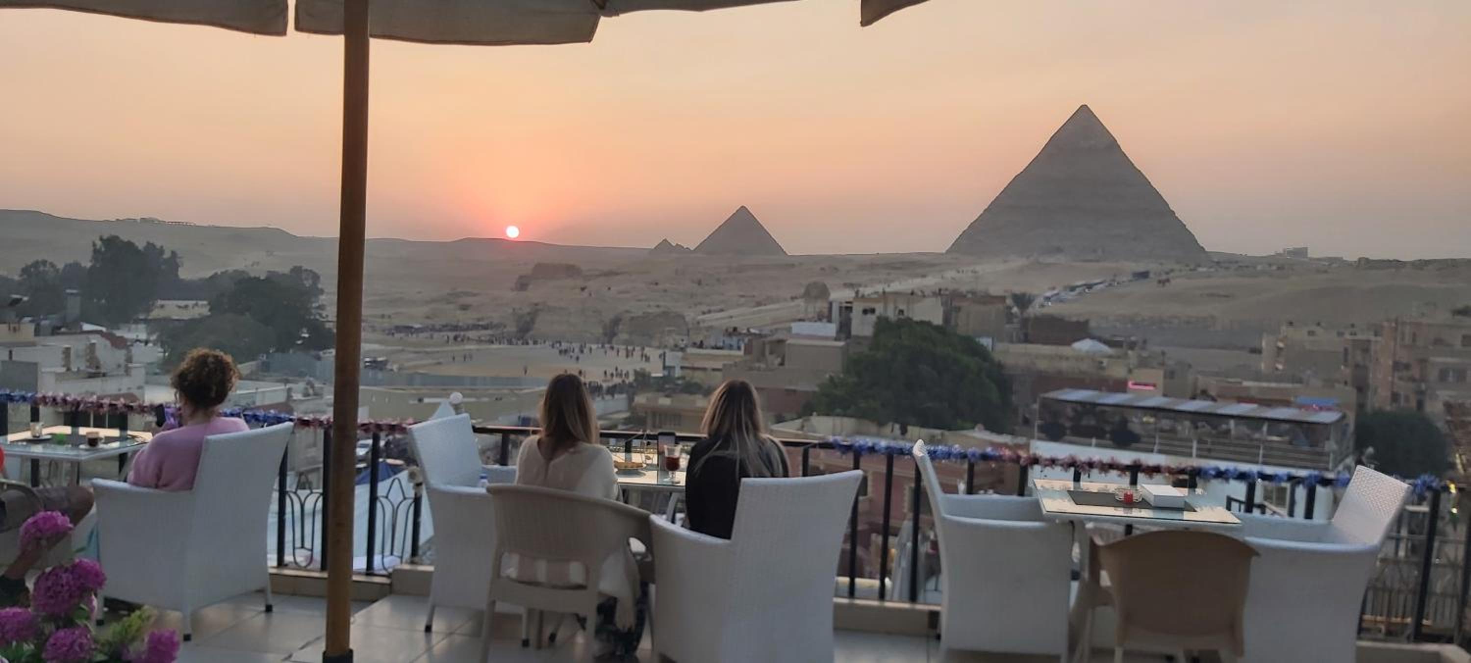 Golden Pyramids view guest house