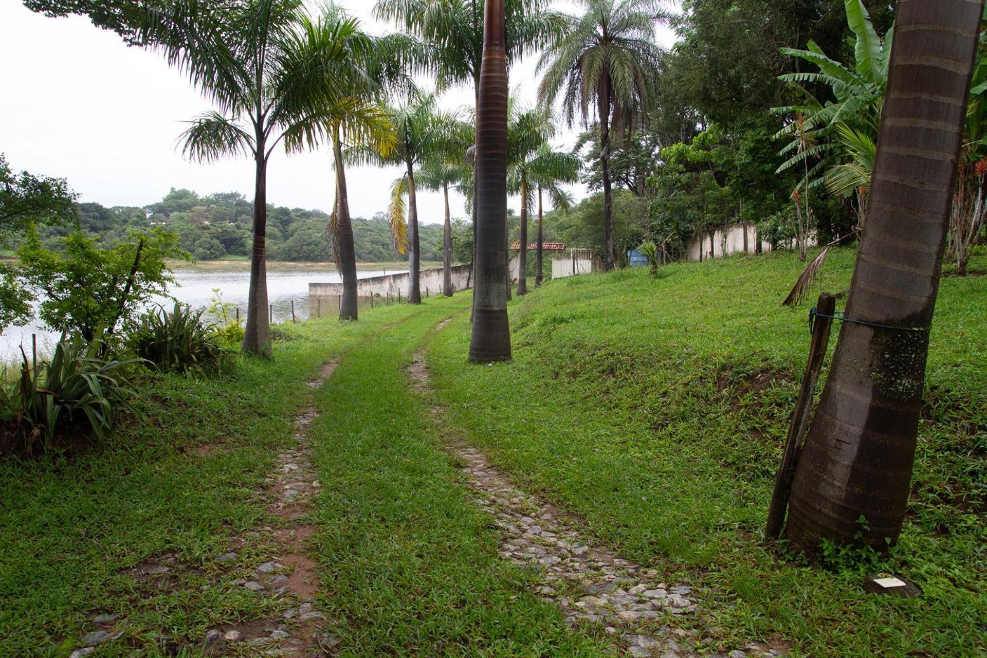 Chacara com WiFi de frente a lagoa em Betim MG