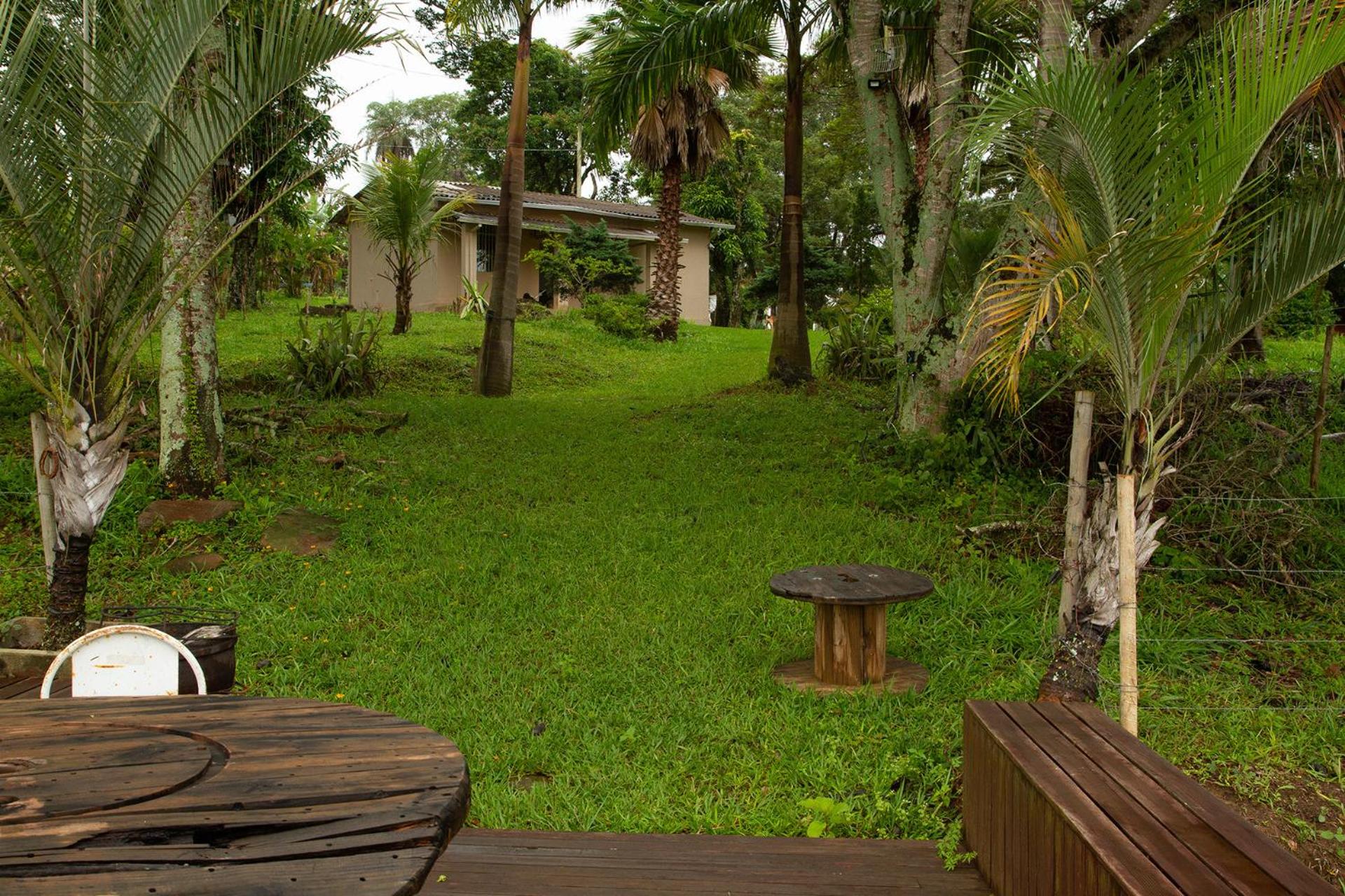 Chacara com WiFi de frente a lagoa em Betim MG