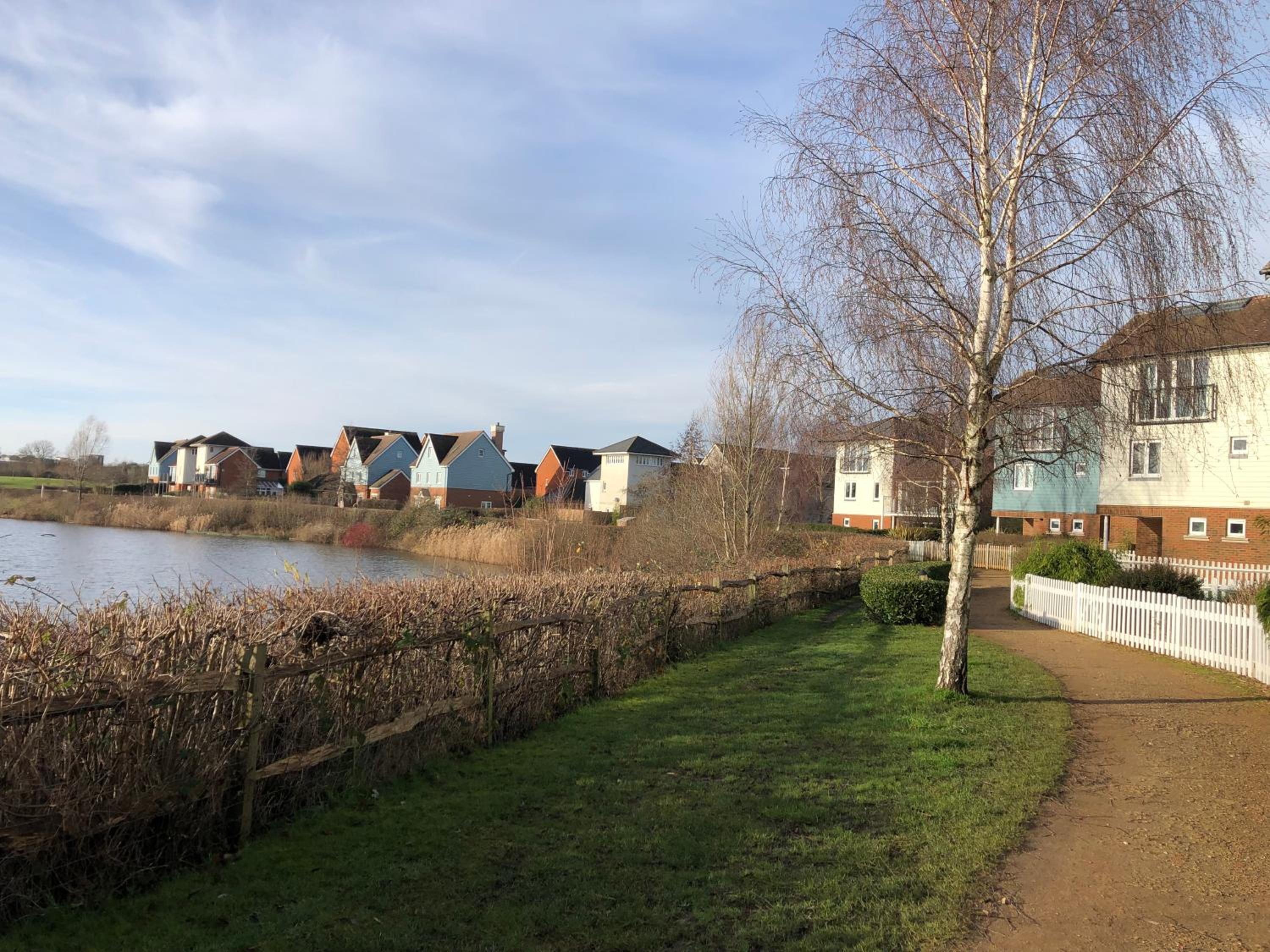 Beautiful 1-Bed Apartment in Redhill view 3