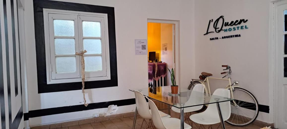 Hostel LQueen 1