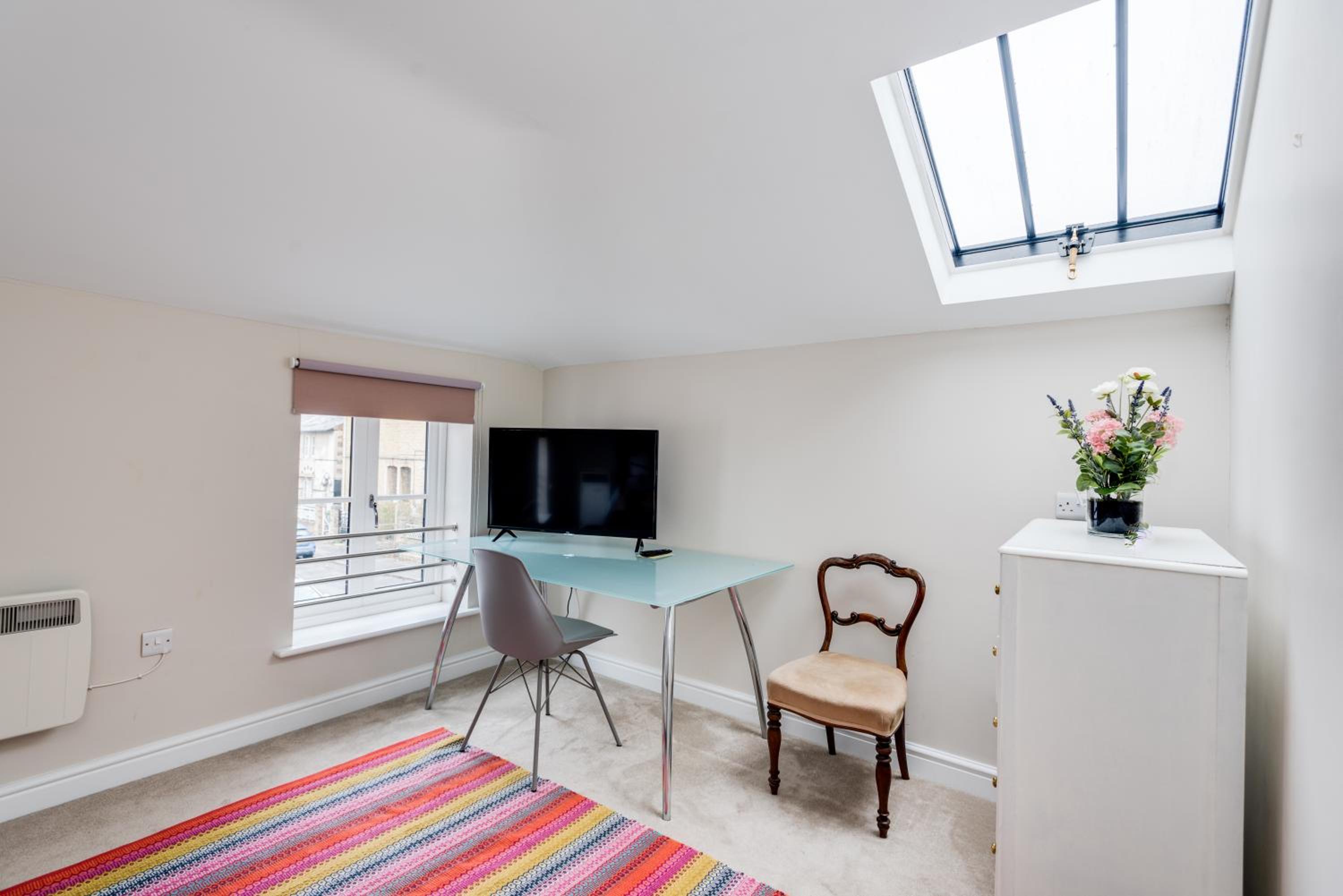 The Mews - 1BR Studio in Jericho near City Centre view 2