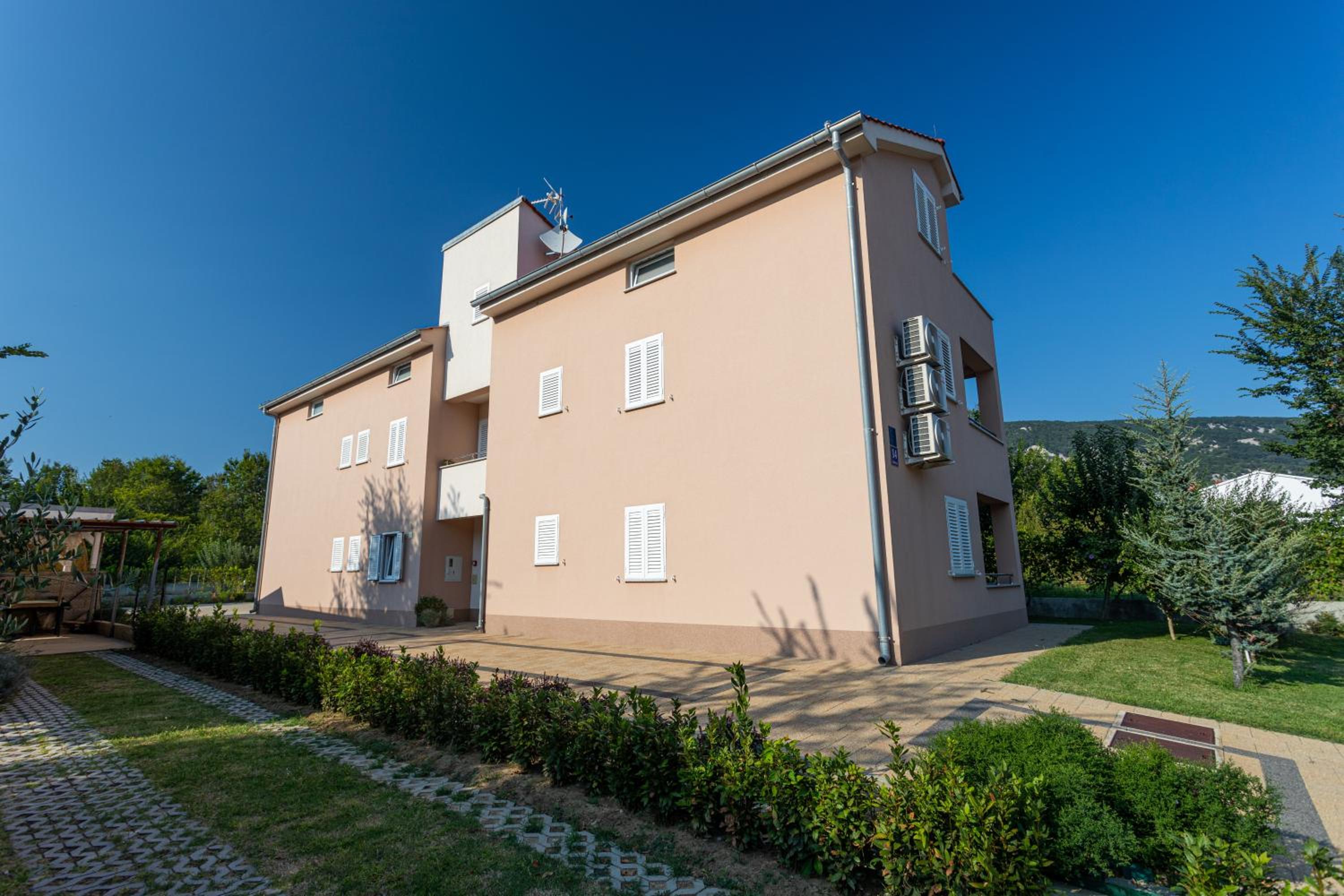 Apartments Crnekovic Jasna view 4