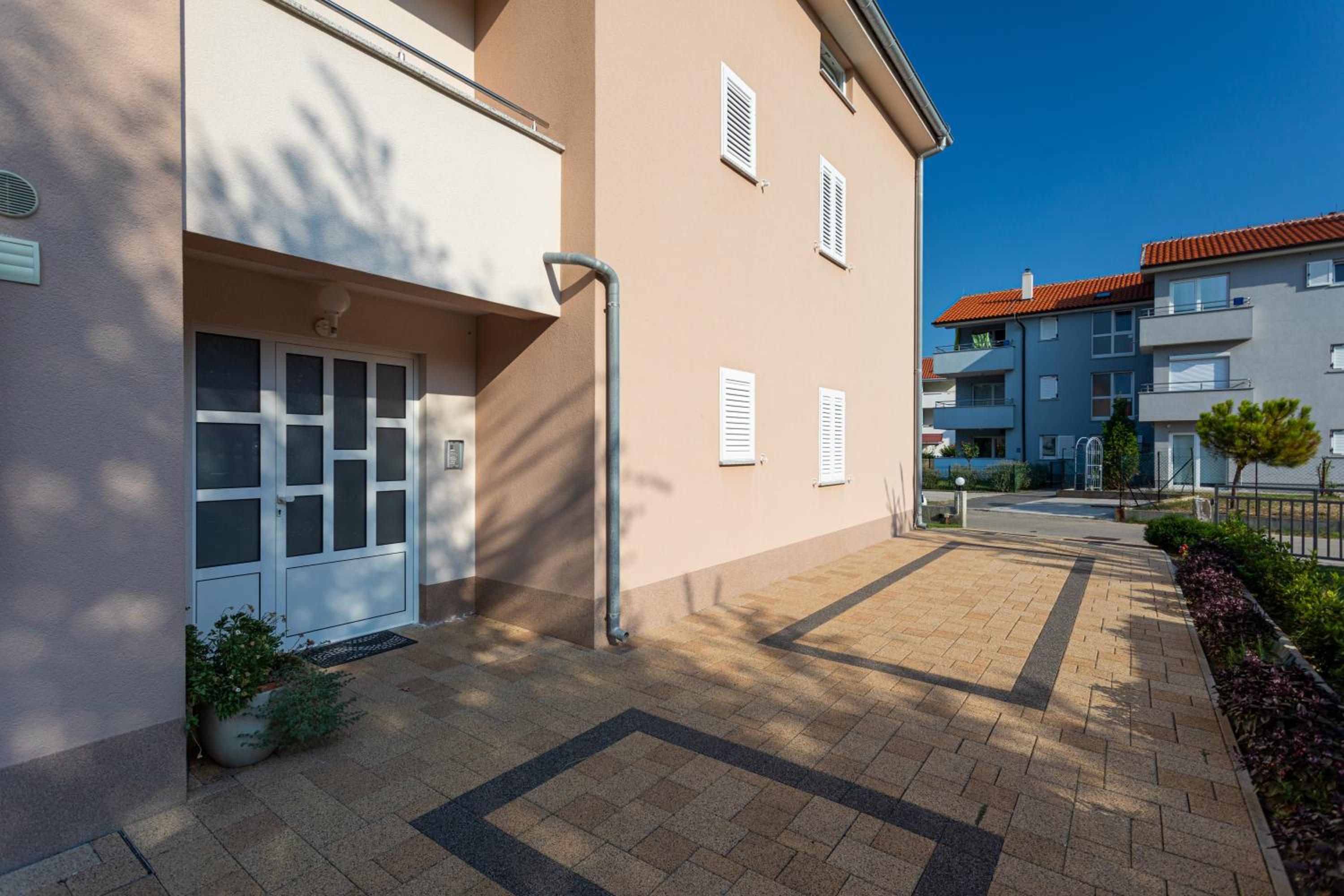 Apartments Crnekovic Jasna view 3