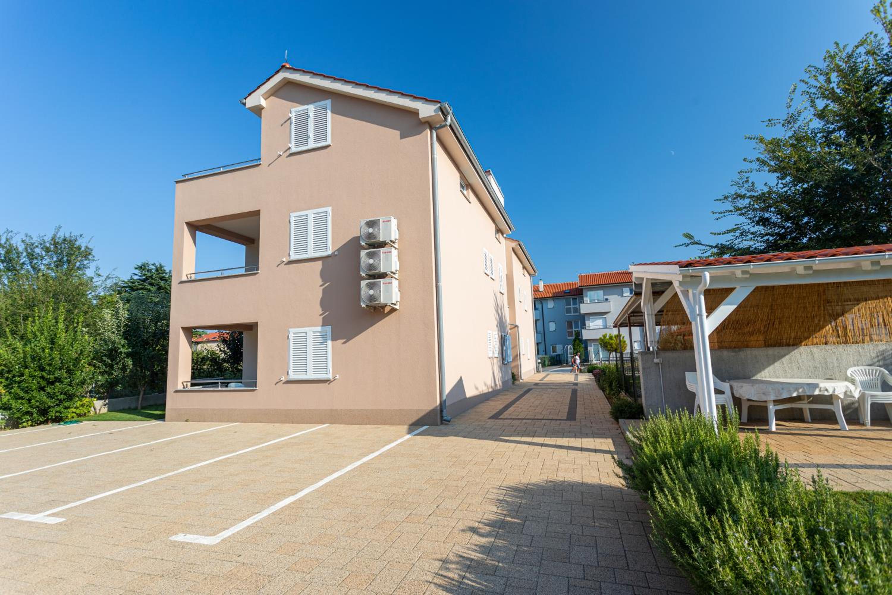 Apartments Crnekovic Jasna view 5