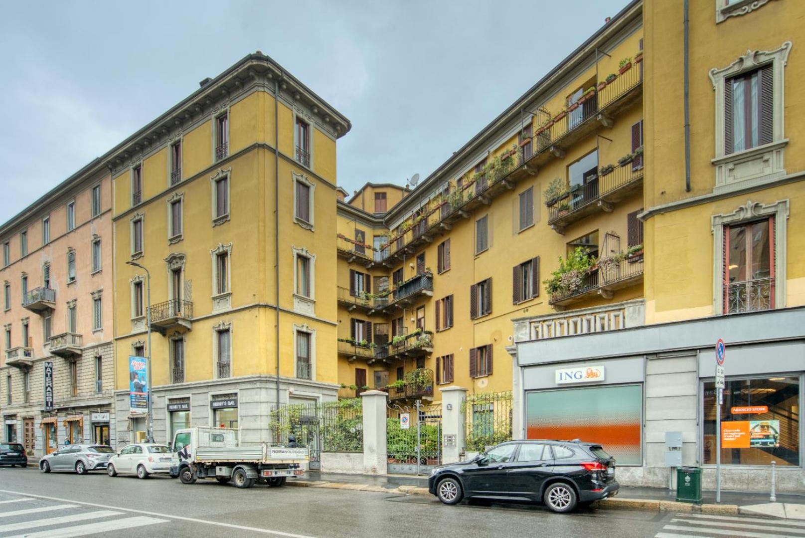 GuestHost - Charming Apartment 7 stops from Duomo