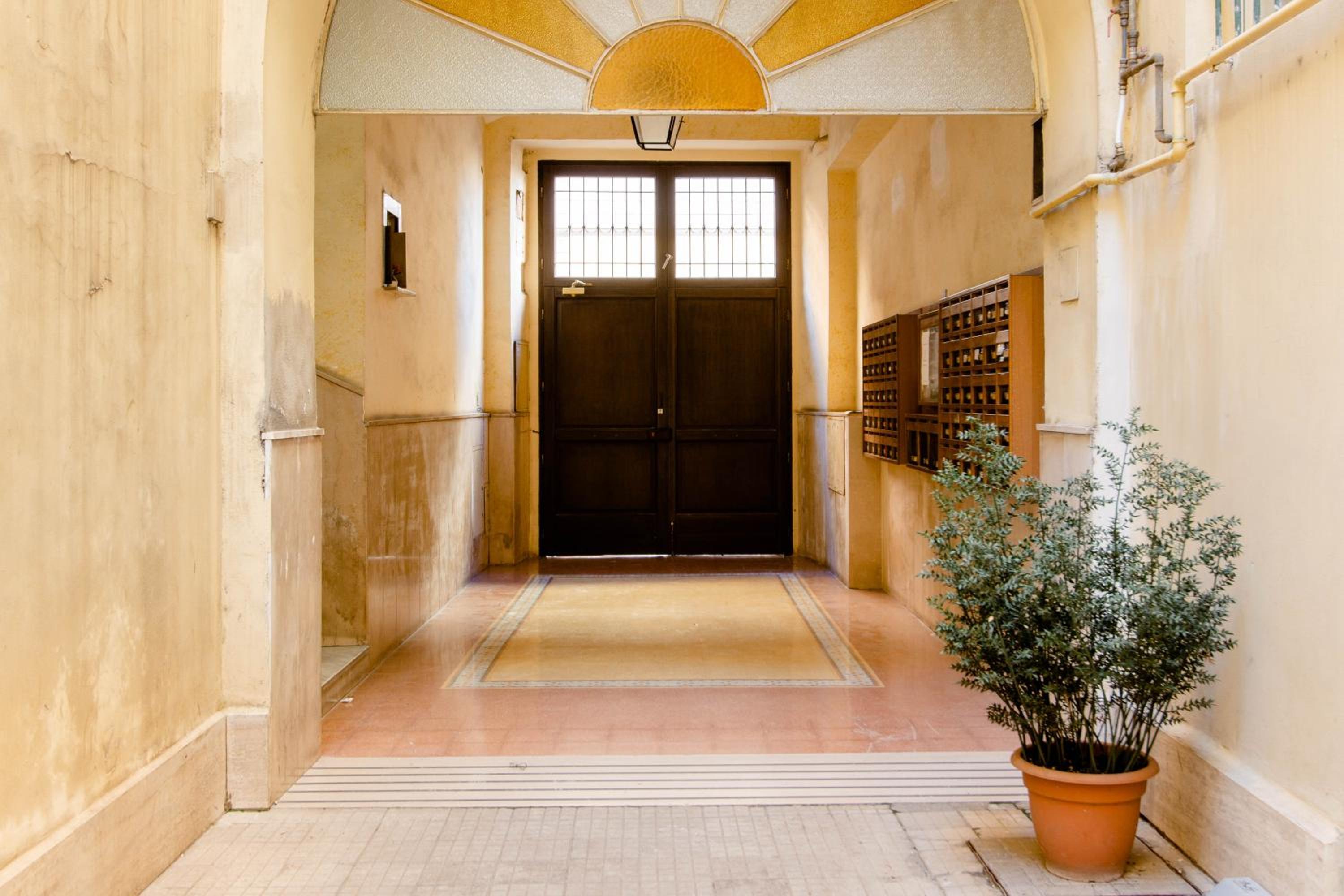 Domina Apartment Colosseum