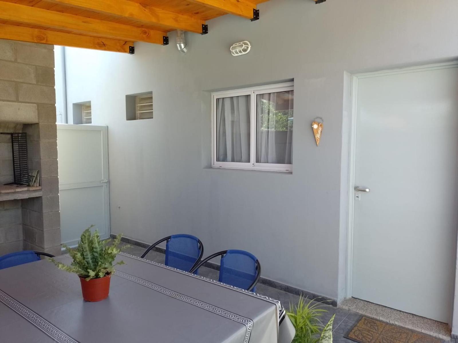 Cholito 2 - Image 1
