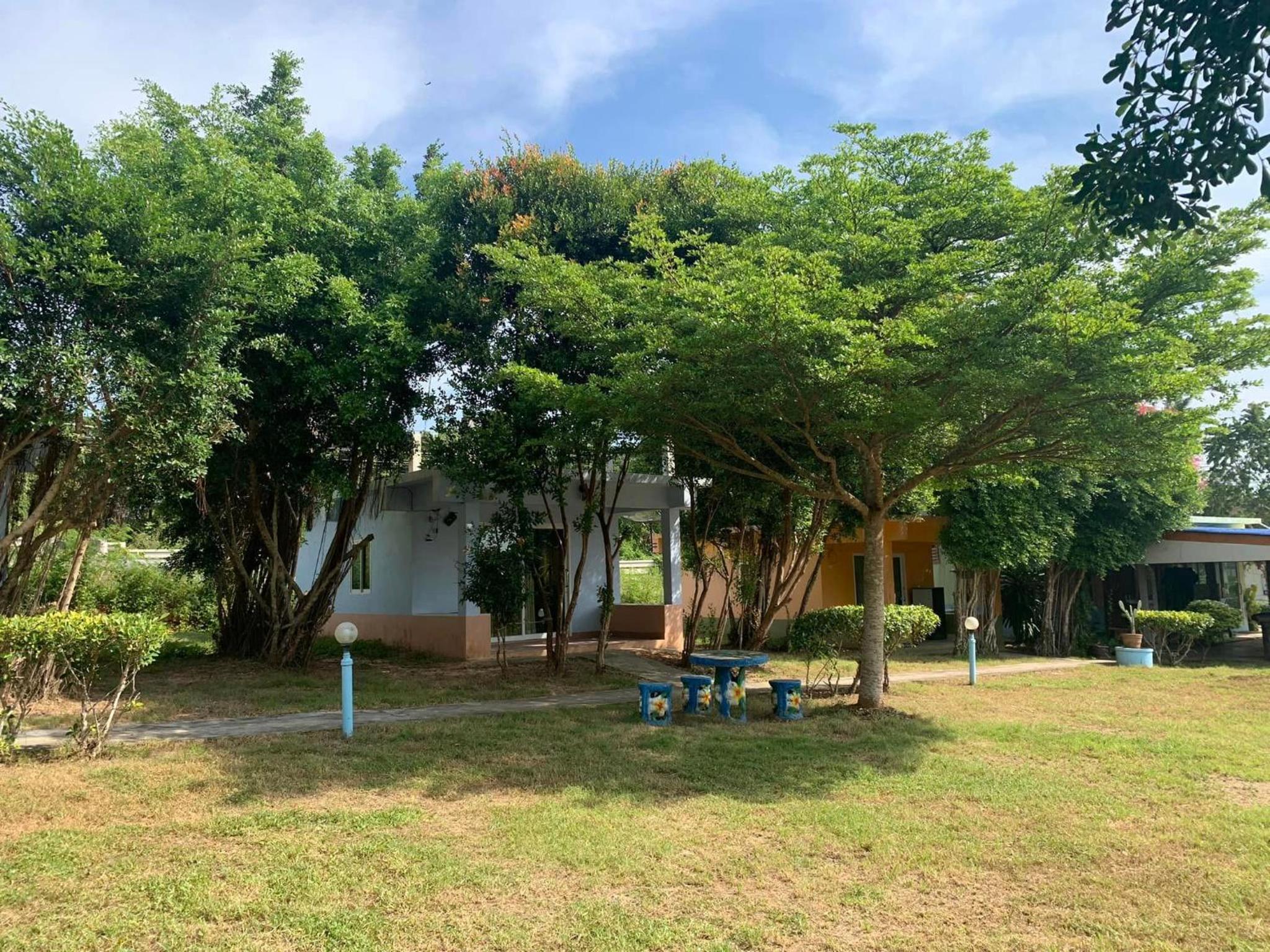 AtMyHomeStay Bangsaphan