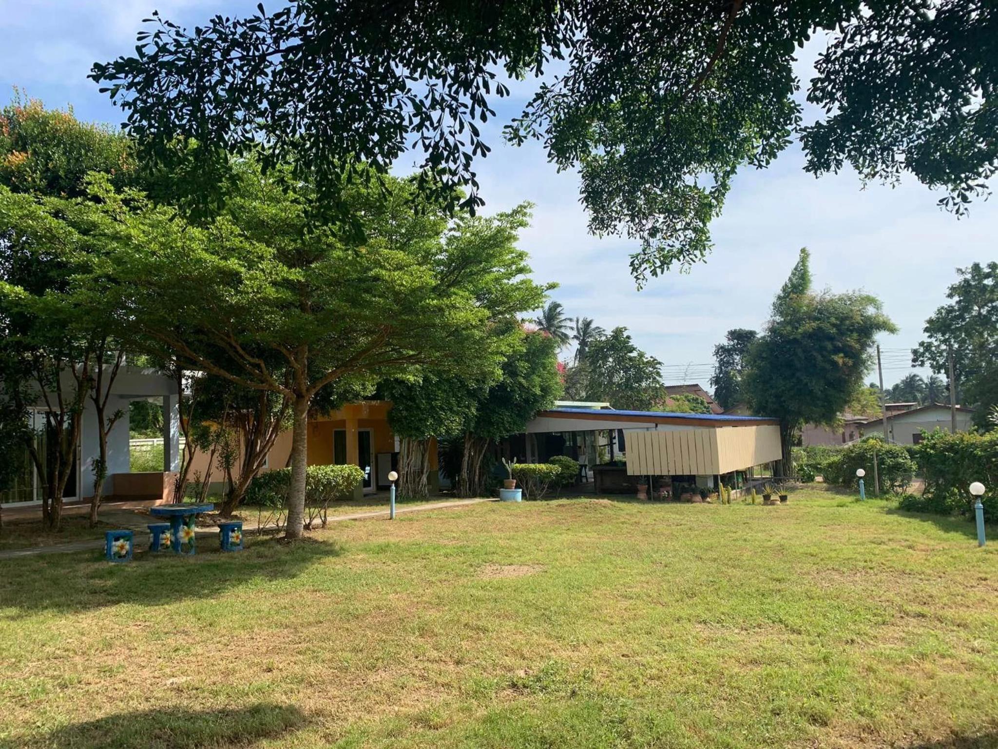 AtMyHomeStay Bangsaphan