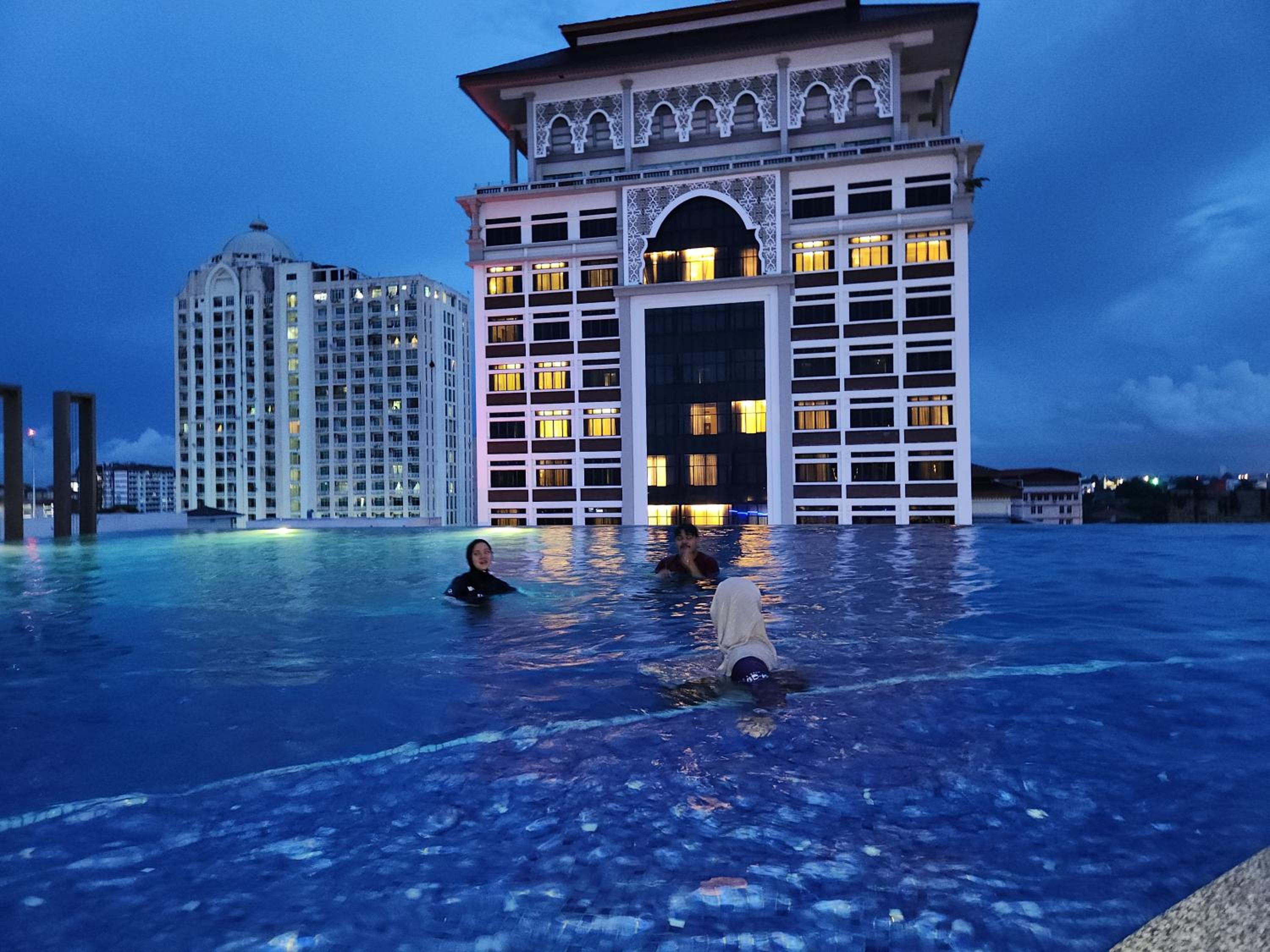 Nusa Luxurious Suite