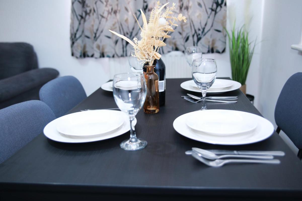 Harrow Vacations - Lovely 2-Bed Apartment in Harrow - Property Image 3