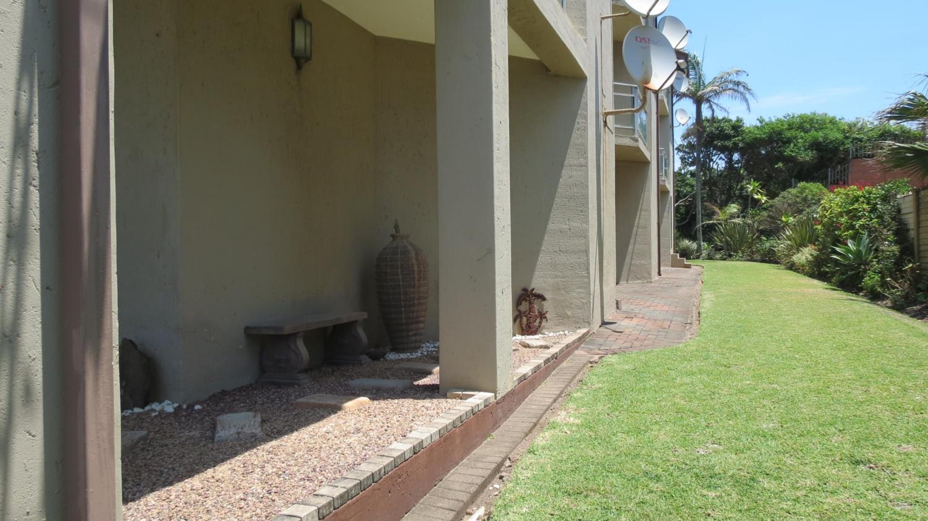 Milton Lane Beach Club 1 - Sleeps 6 - Ideal Location!