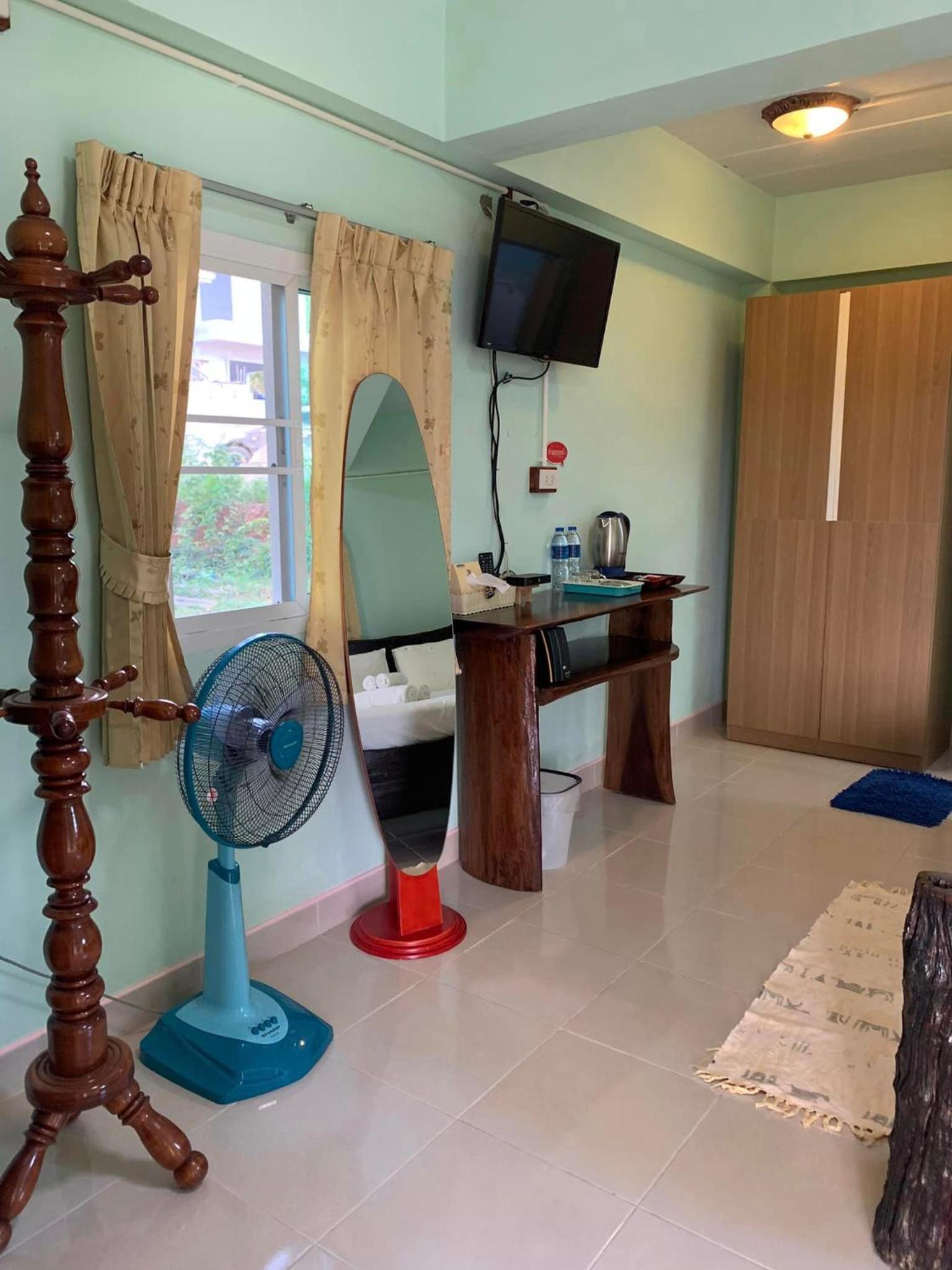 AtMyHomeStay Bangsaphan
