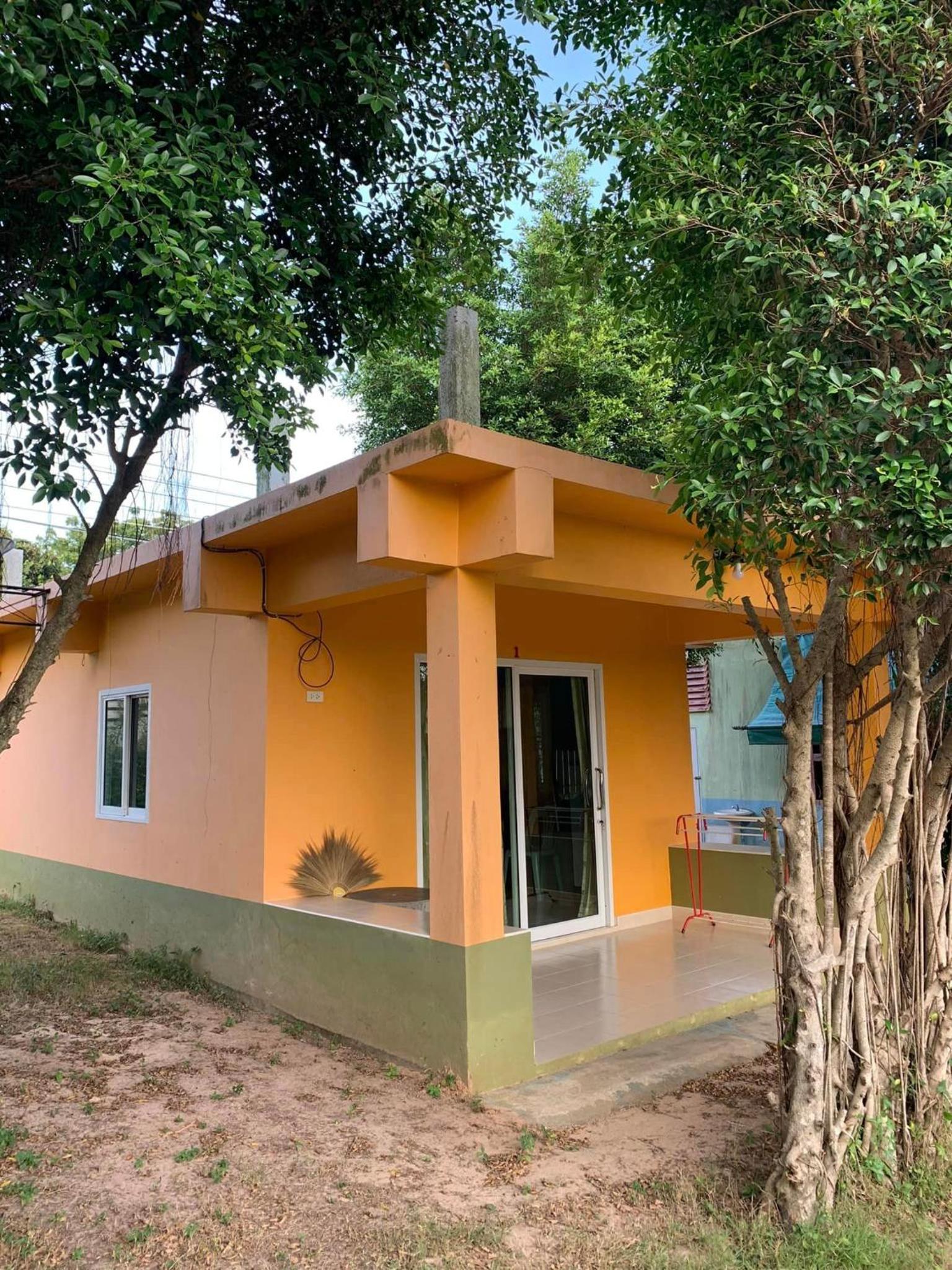 AtMyHomeStay Bangsaphan
