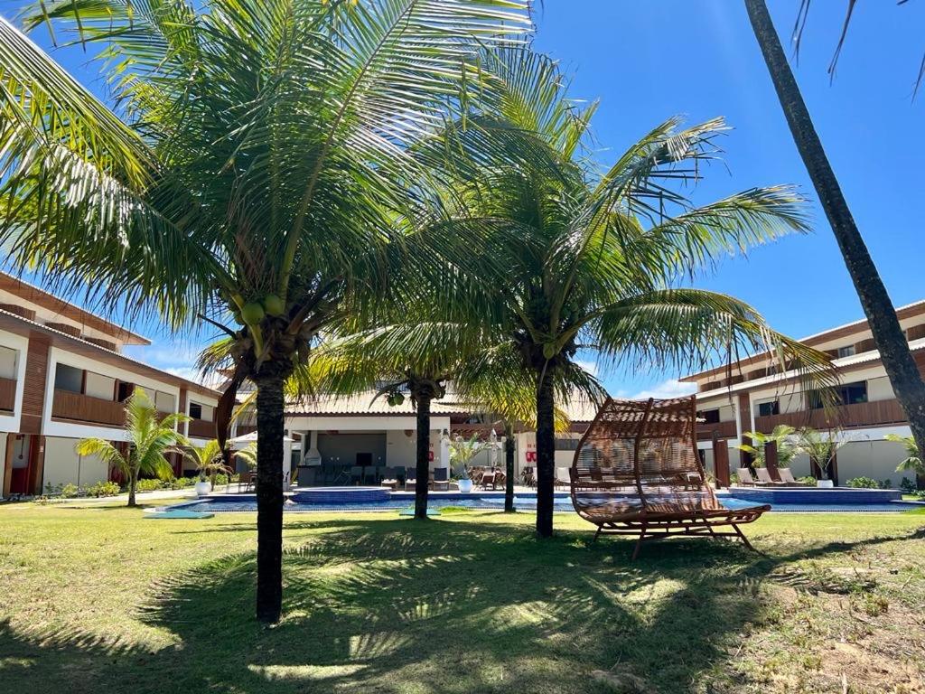 Apto novo Imperia Lounge pé-na-areia Itacimirim