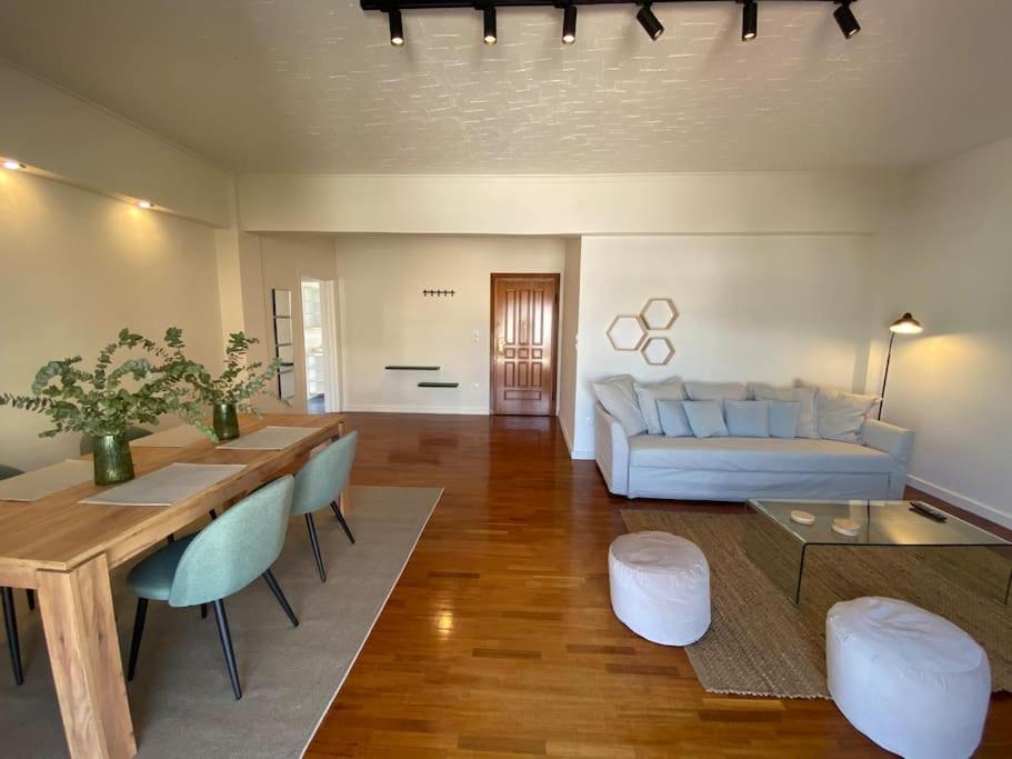 2-bedroom apartment in Athina (Filopappou)