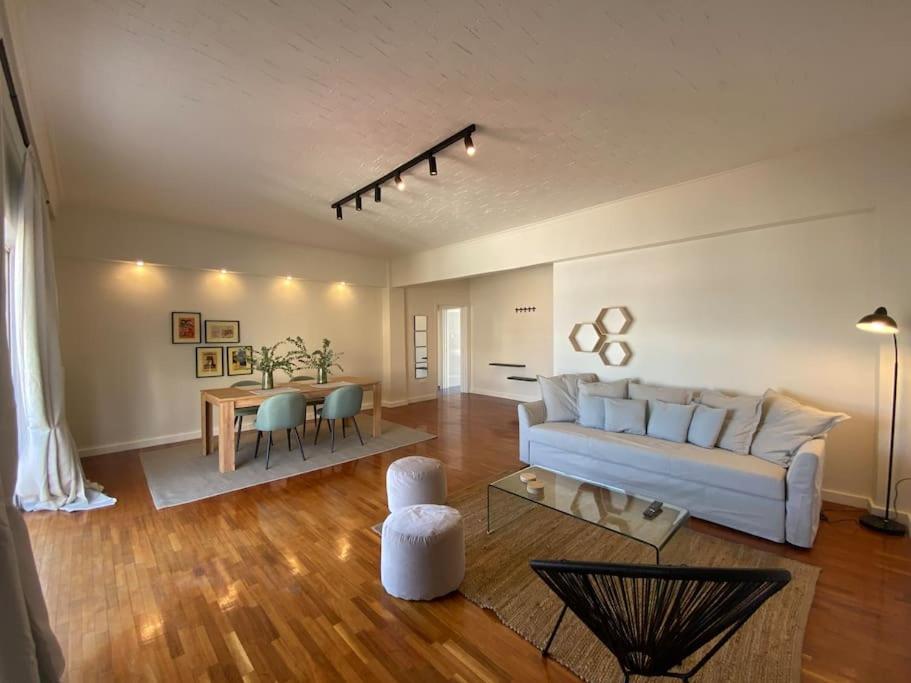 2-bedroom apartment in Athina (Filopappou)