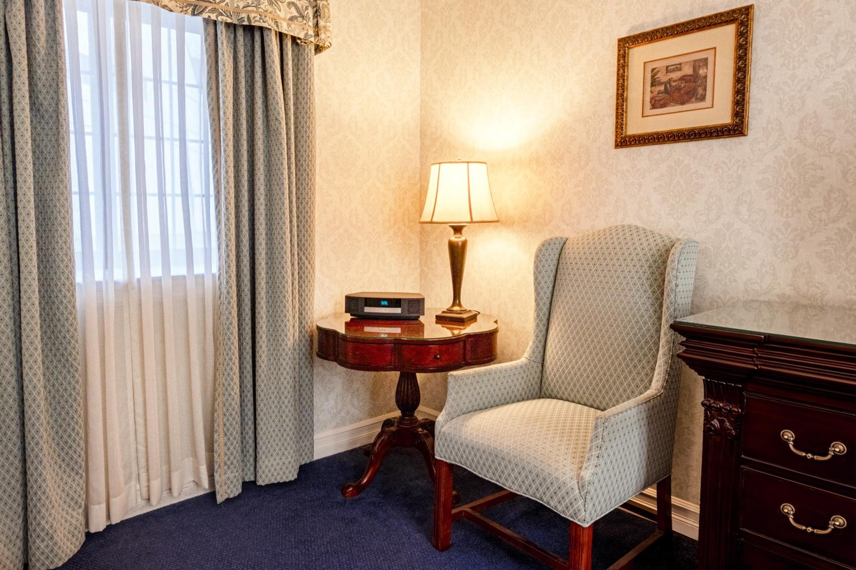 Red Coach Inn