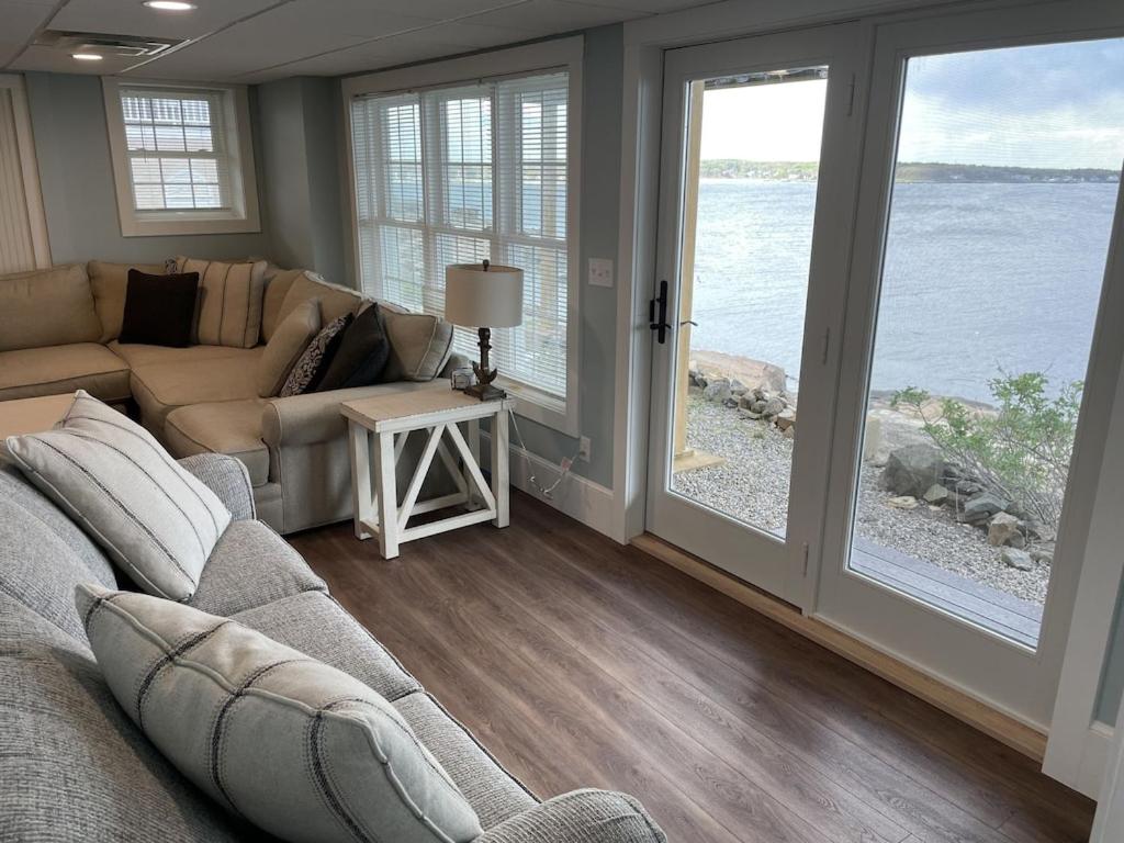 Nubble Beach House- York Beach Oceanfront w/ Amazing Views view 3