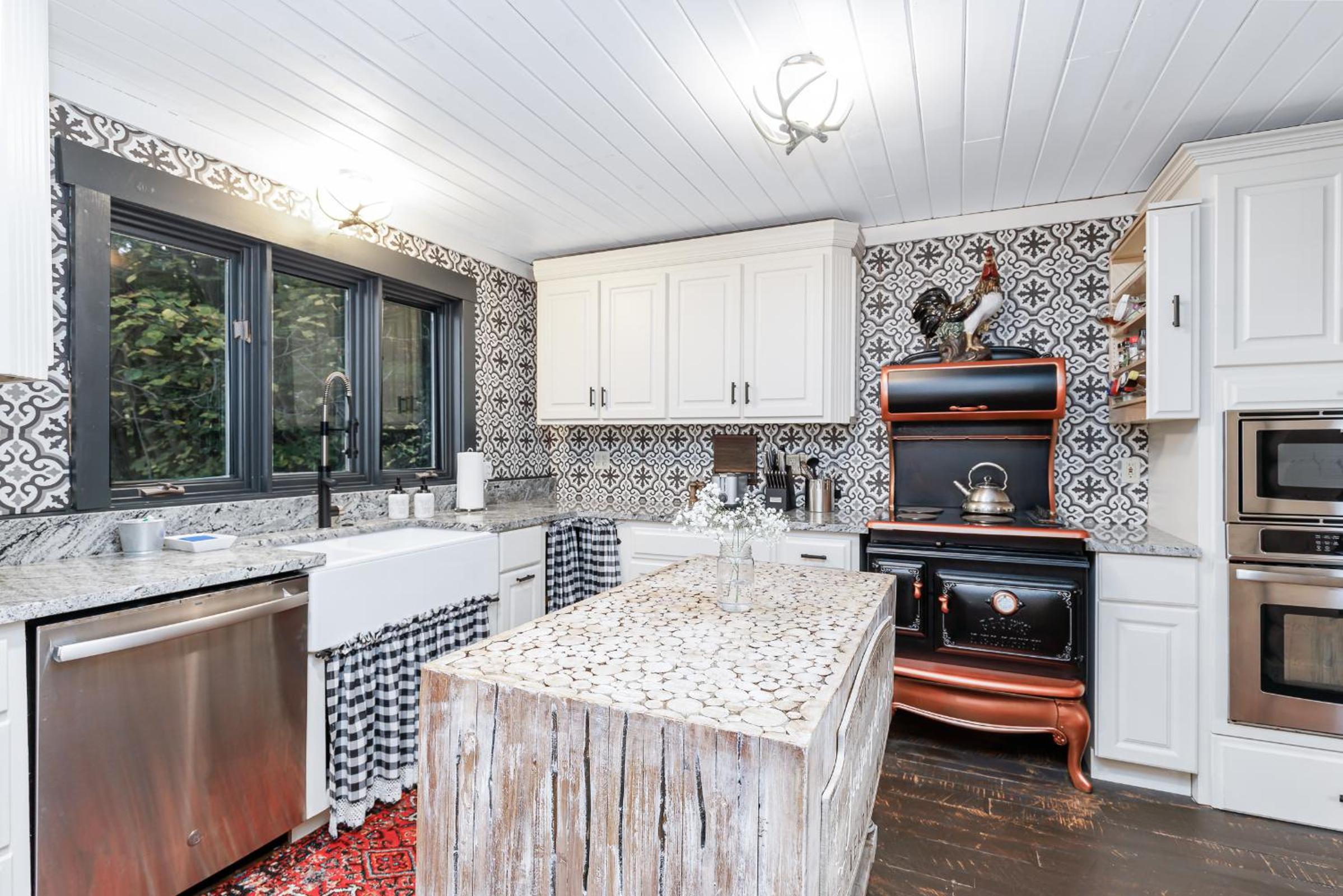 Frogmore Cabin