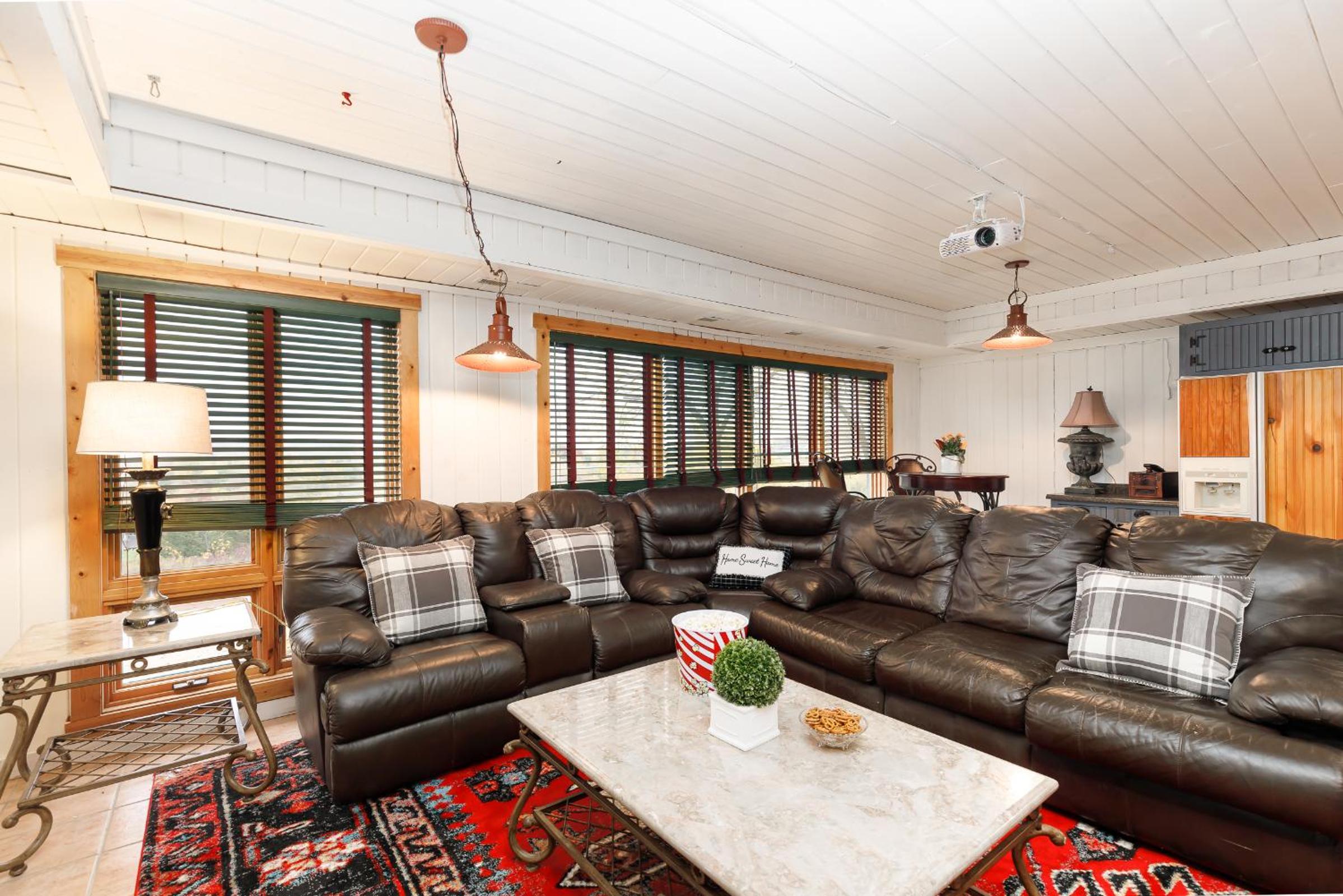Frogmore Cabin