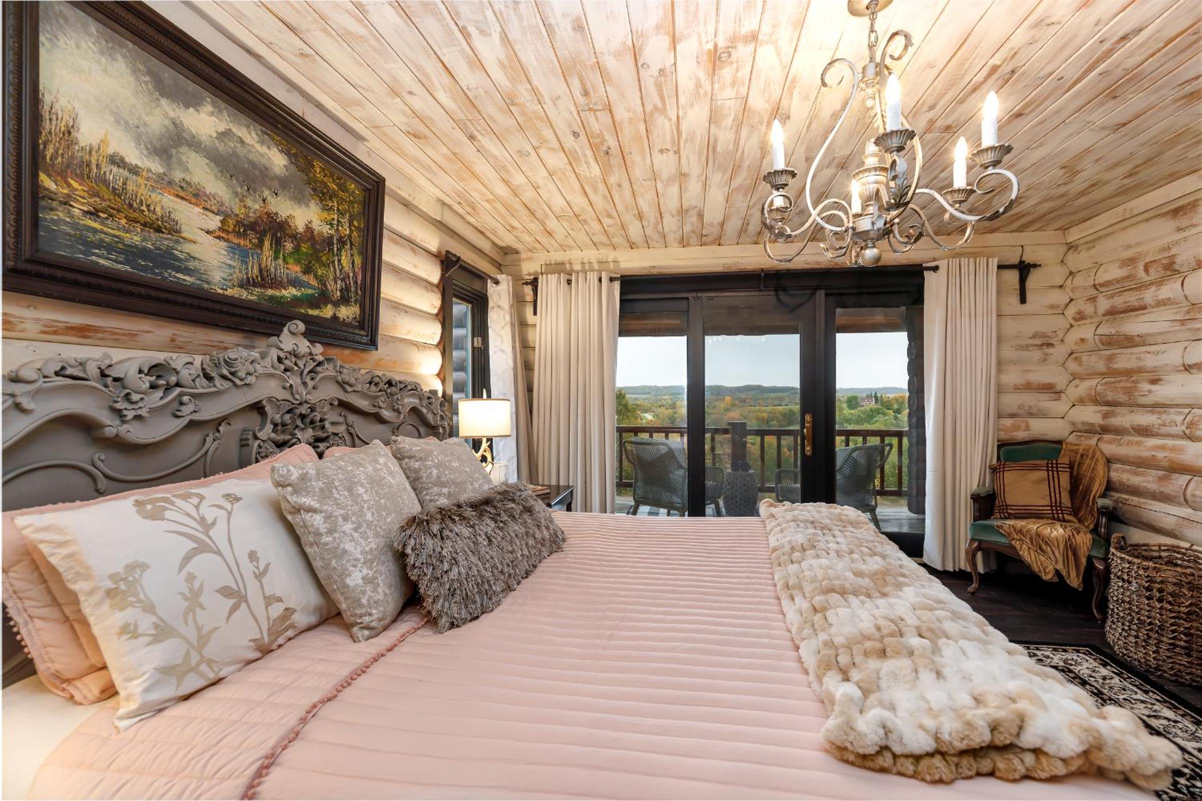 Frogmore Cabin