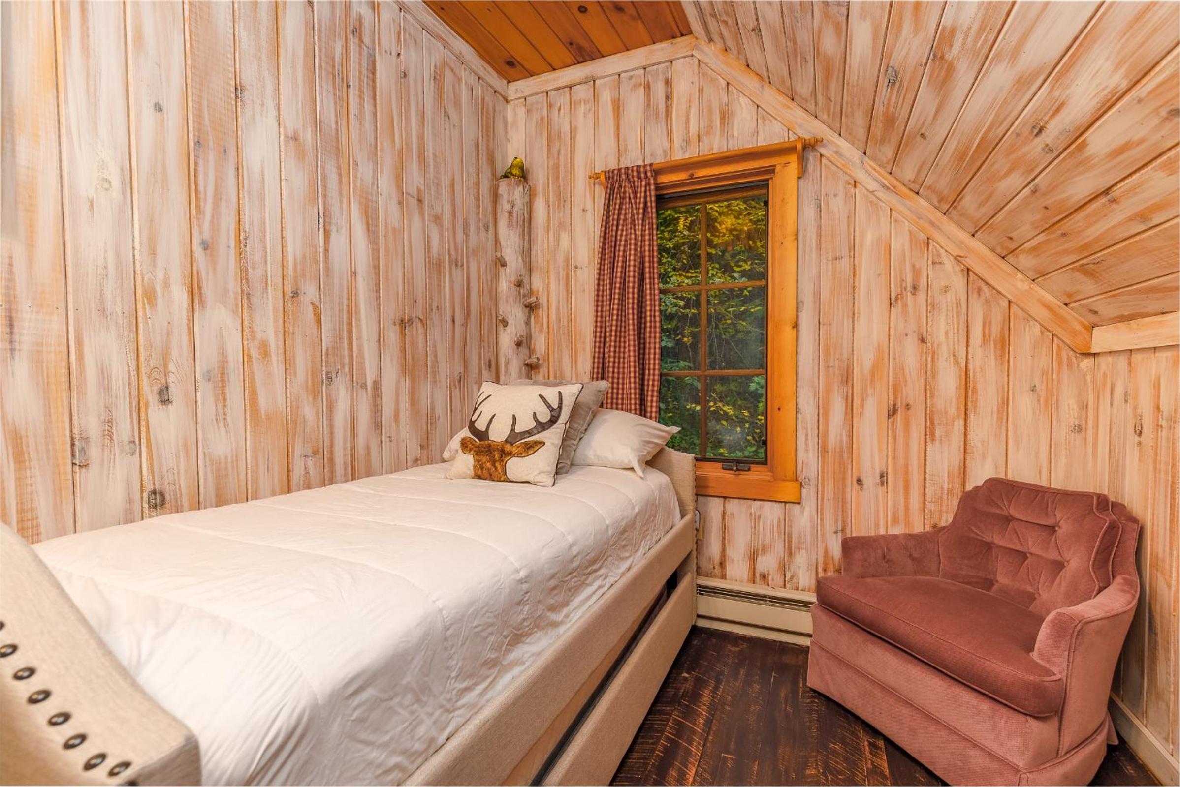 Frogmore Cabin