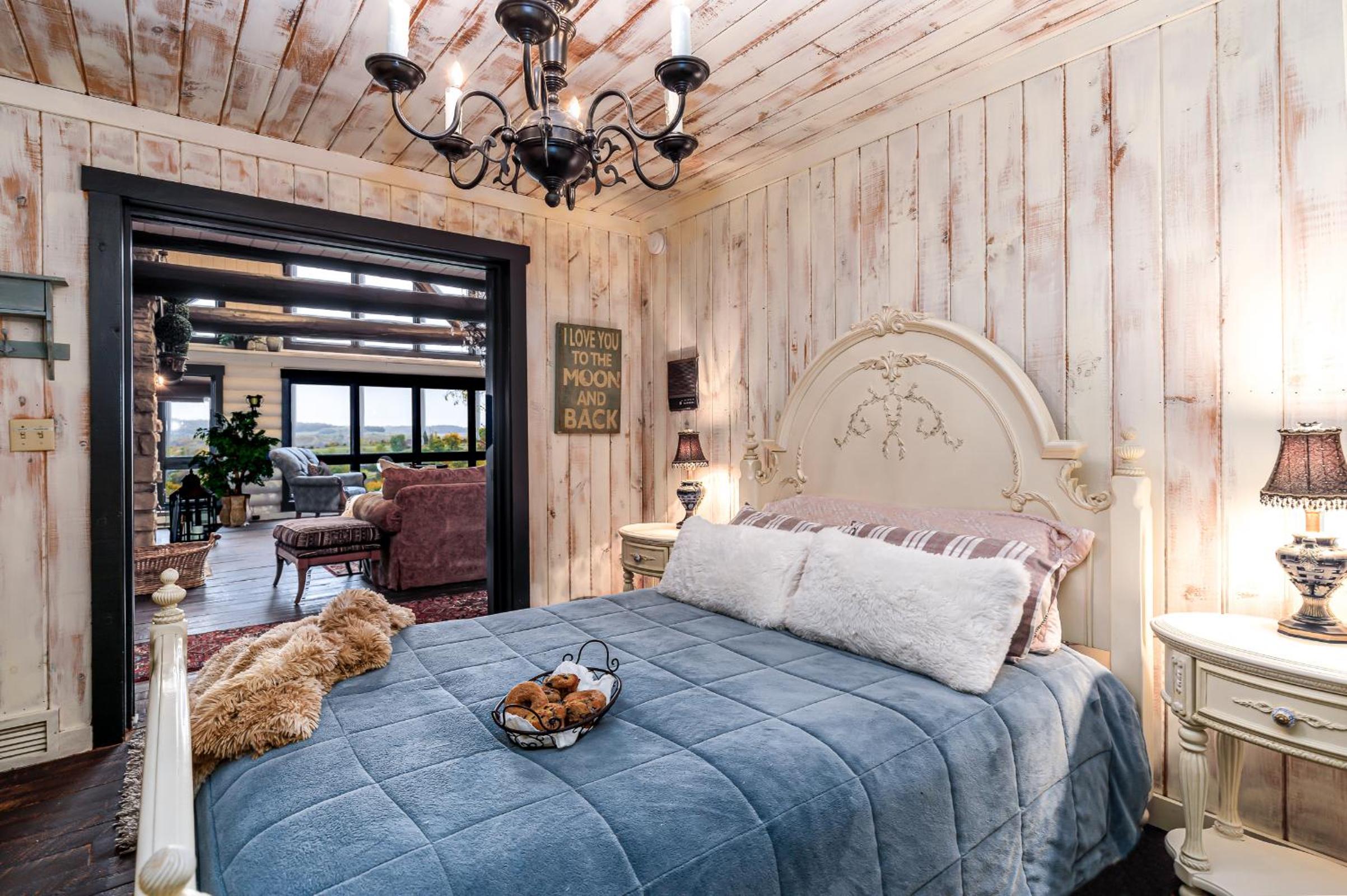 Frogmore Cabin