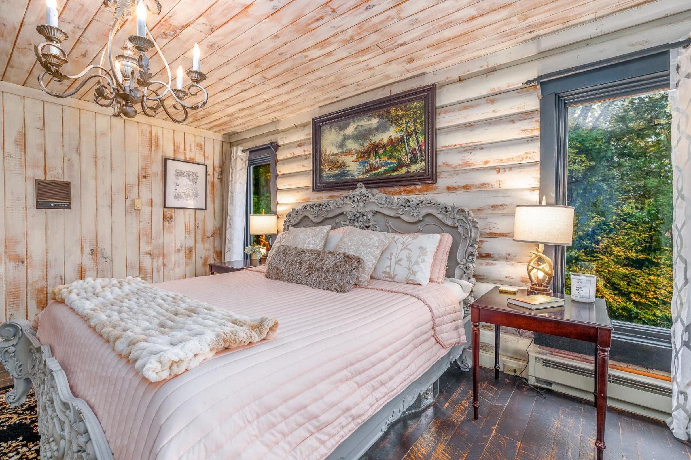 Frogmore Cabin