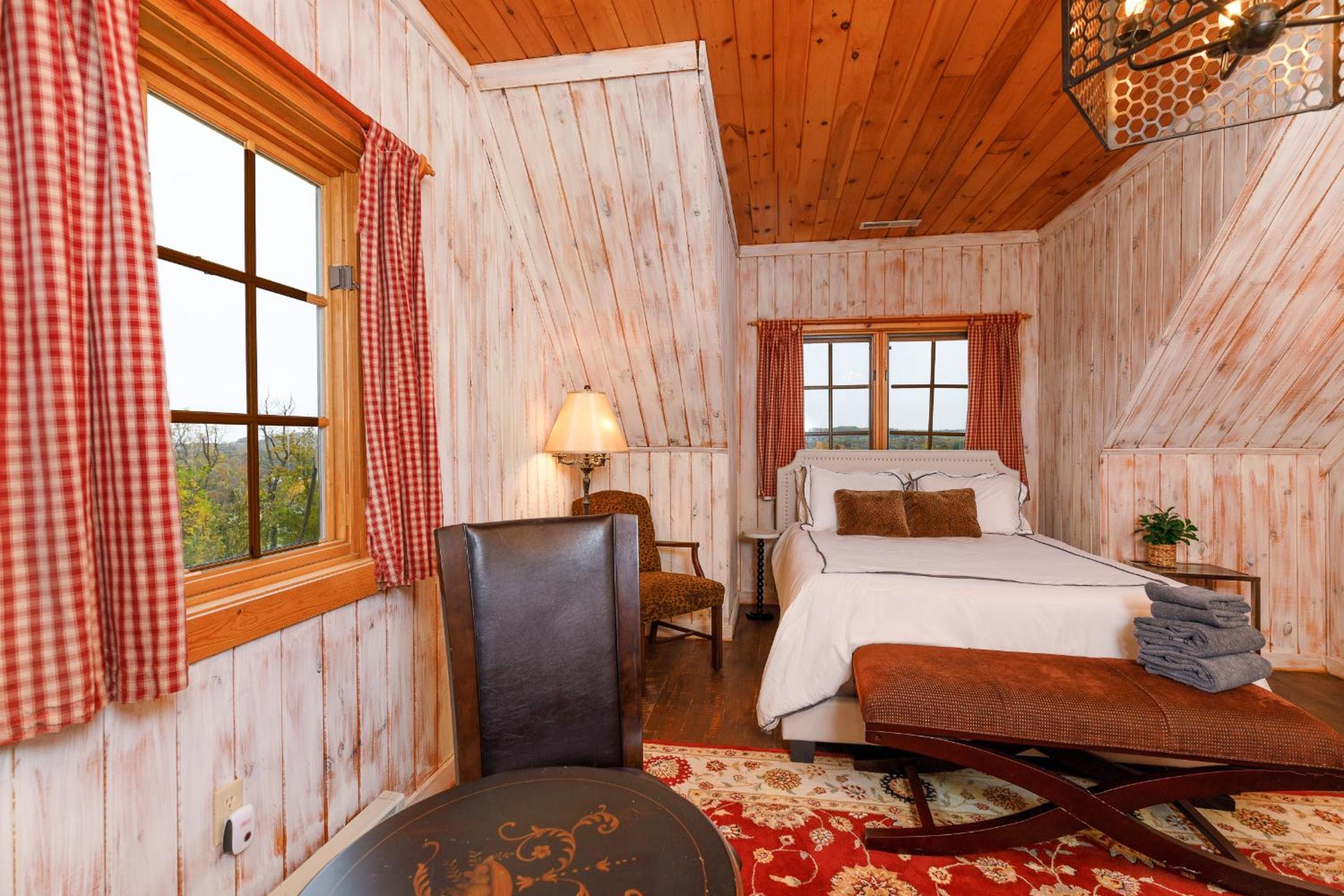 Frogmore Cabin