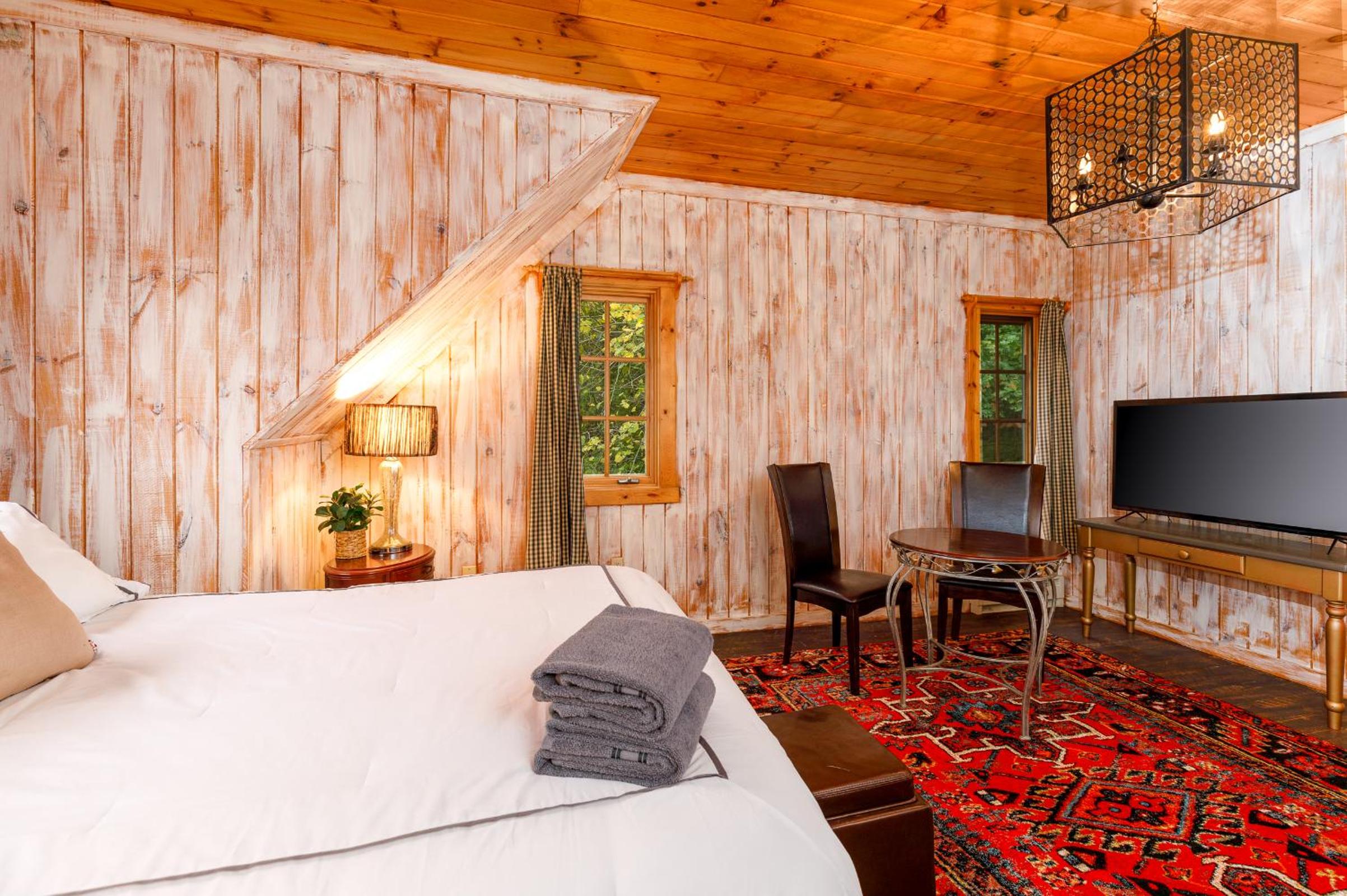 Frogmore Cabin