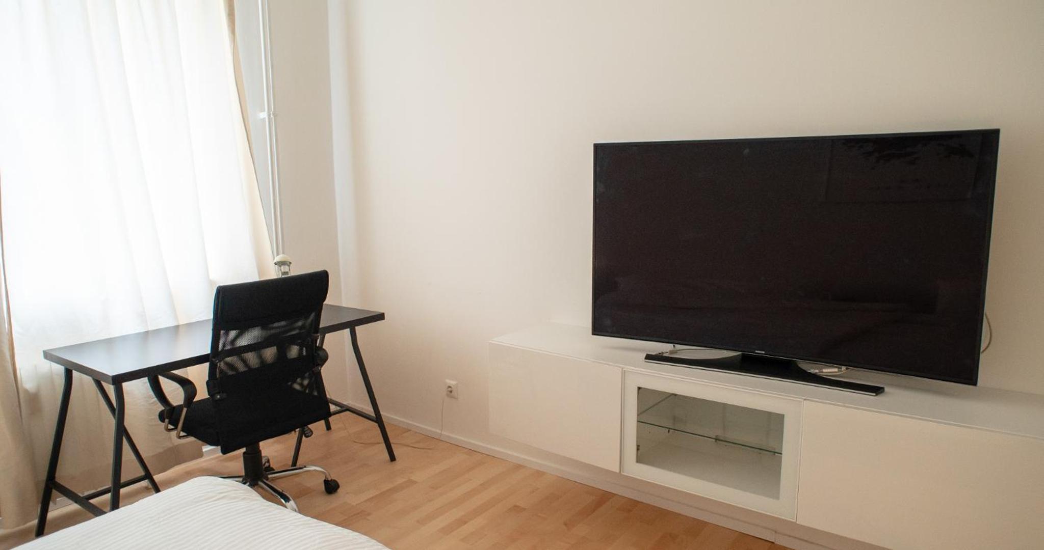Cozy and fully equiped suite apartment at Ku'damm (80 m2)