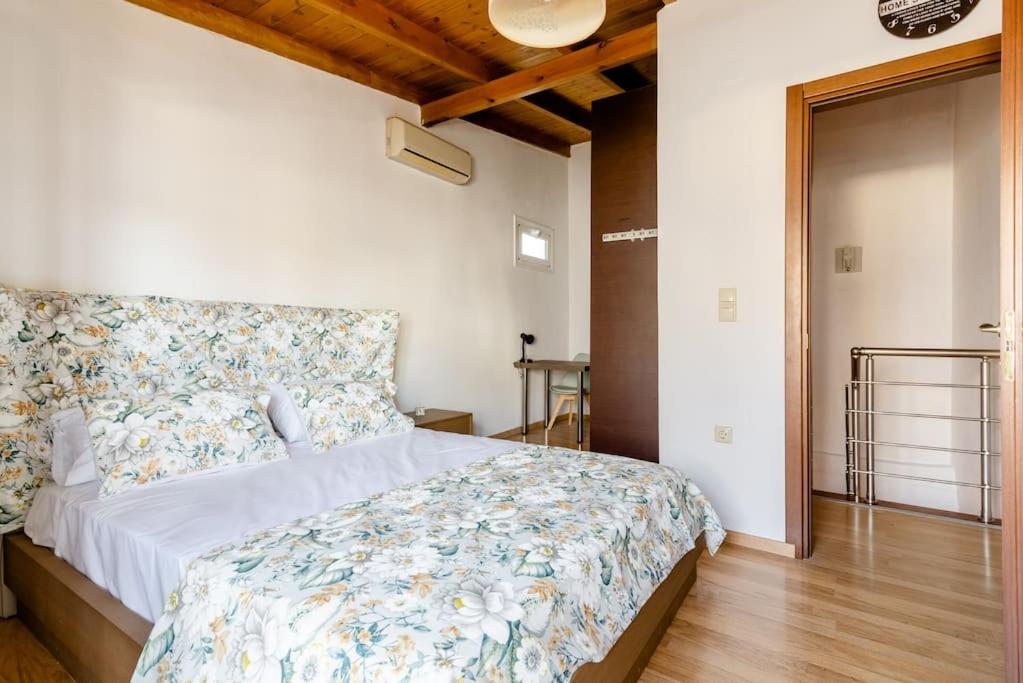 Sea Aura Crete, family seaside house in Agia Pelagia photo 2