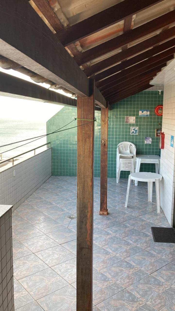 Cobertura Pé na Areia Vista Mar Churrasqueira 12 Pessoas