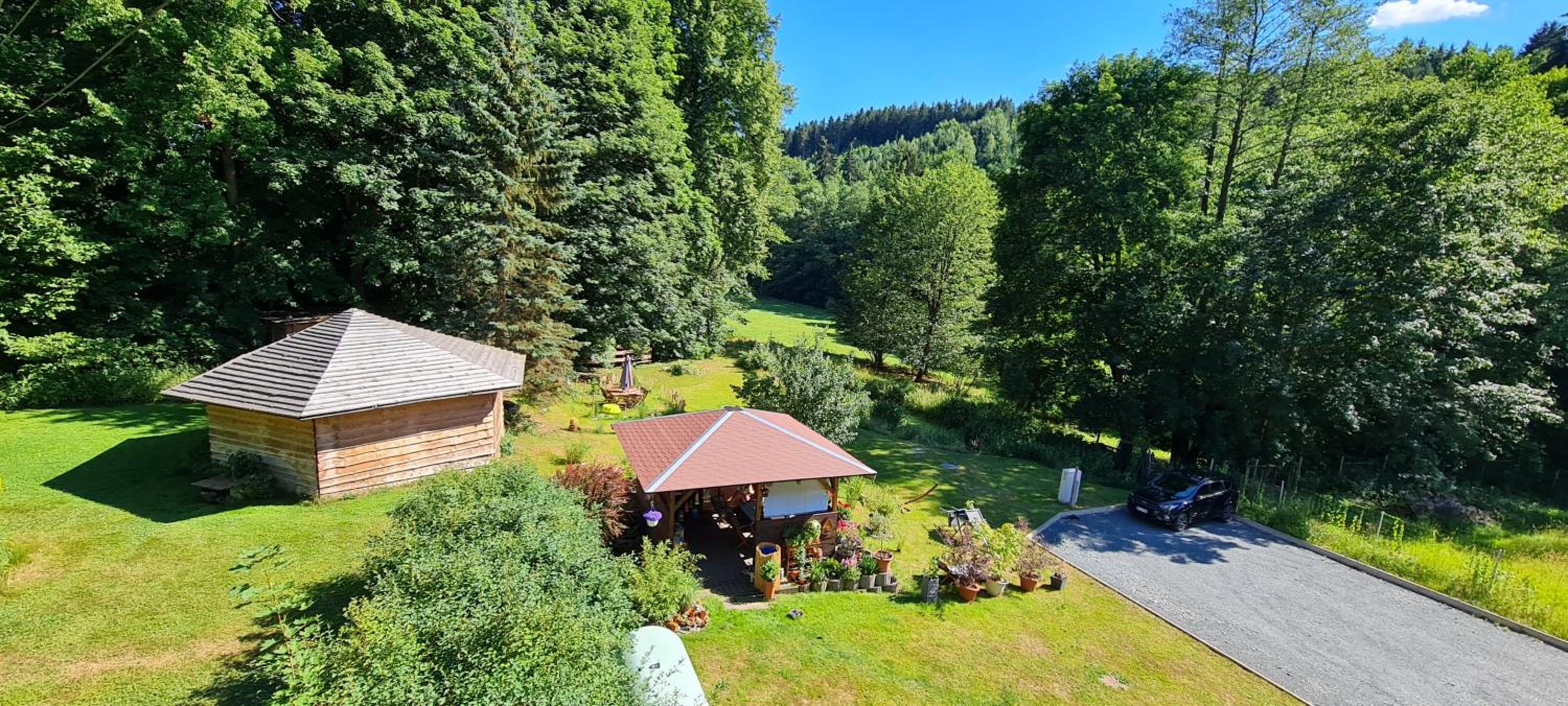 Gastehaus Hirschstein - Hochwertige Ferienwohnung in sehr ruhiger Lage direkt am Fluss Goltzsch - Property Image 30