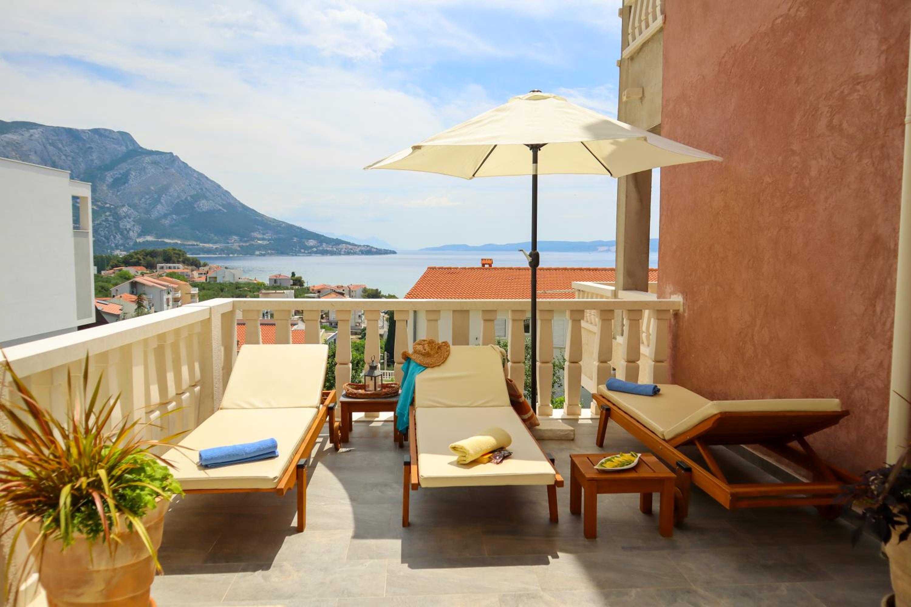 Apartment Valentina - private pool,200m from beach view 2