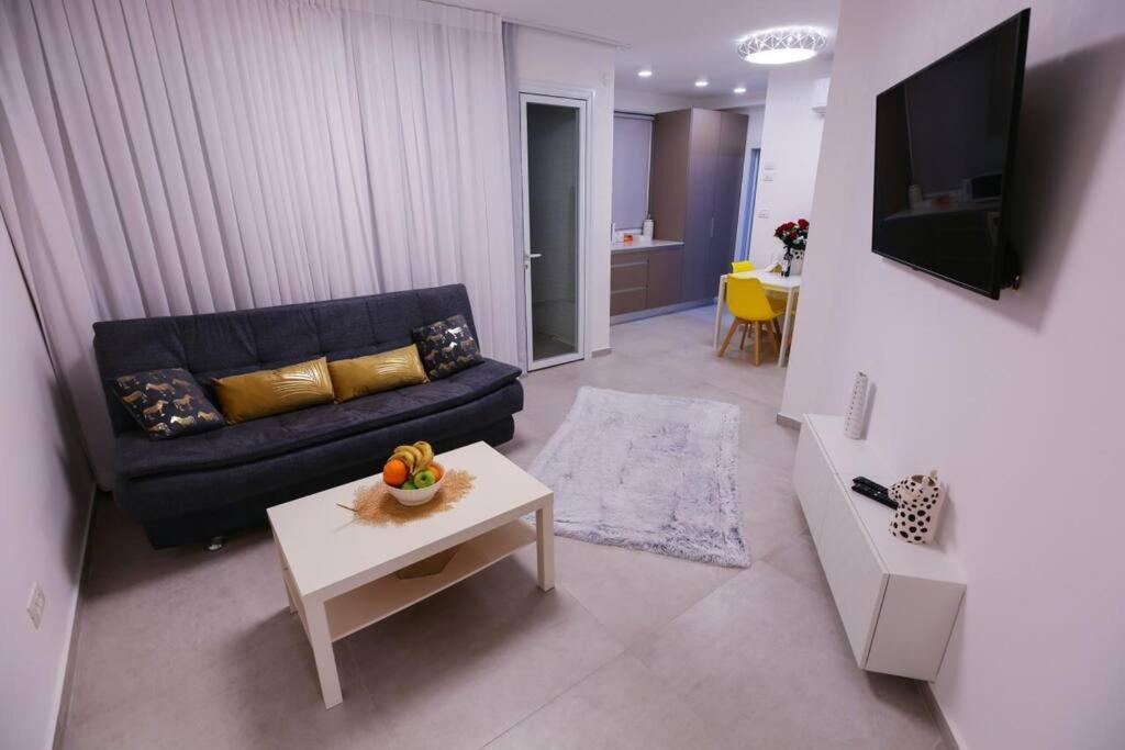 Boutique VIP Apartment with Balcony on the Sea view 4