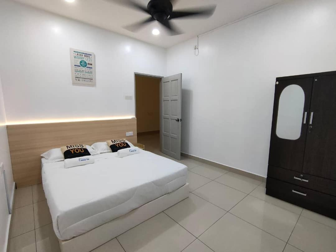 Setia Home Sitiawan KTV 12+4 Pax photo 6