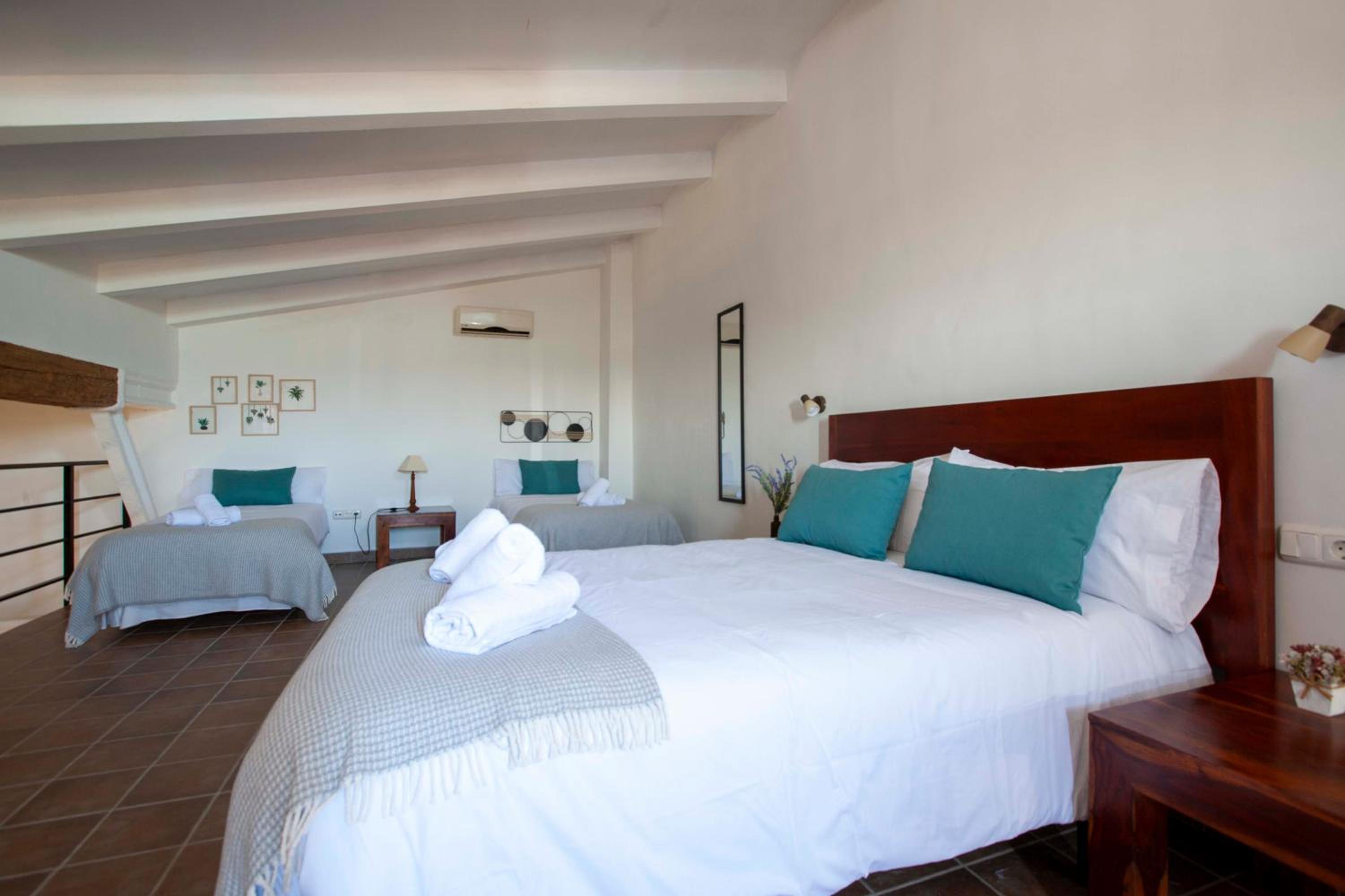 Apartamentos Turísticos Lobelia Suites