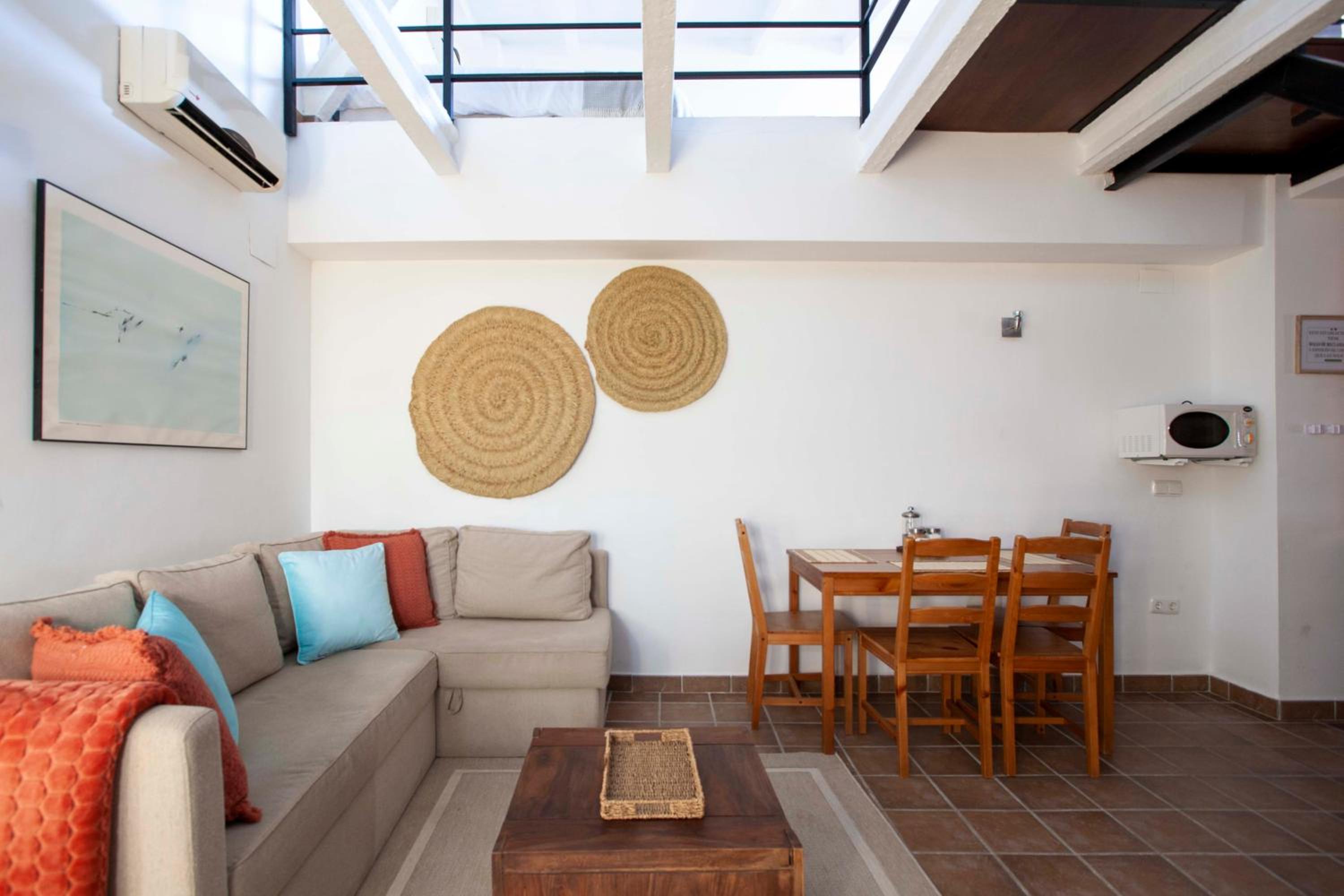 Apartamentos Turísticos Lobelia Suites
