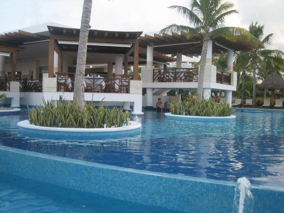 La Amada Residences. Best Stay