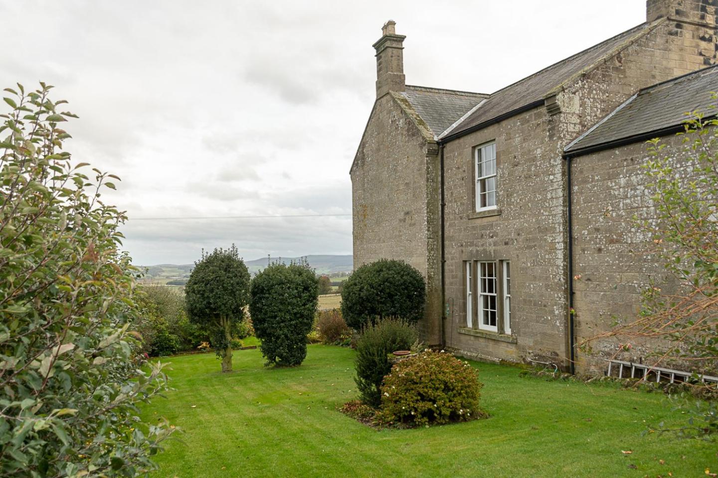 Follions Farmhouse