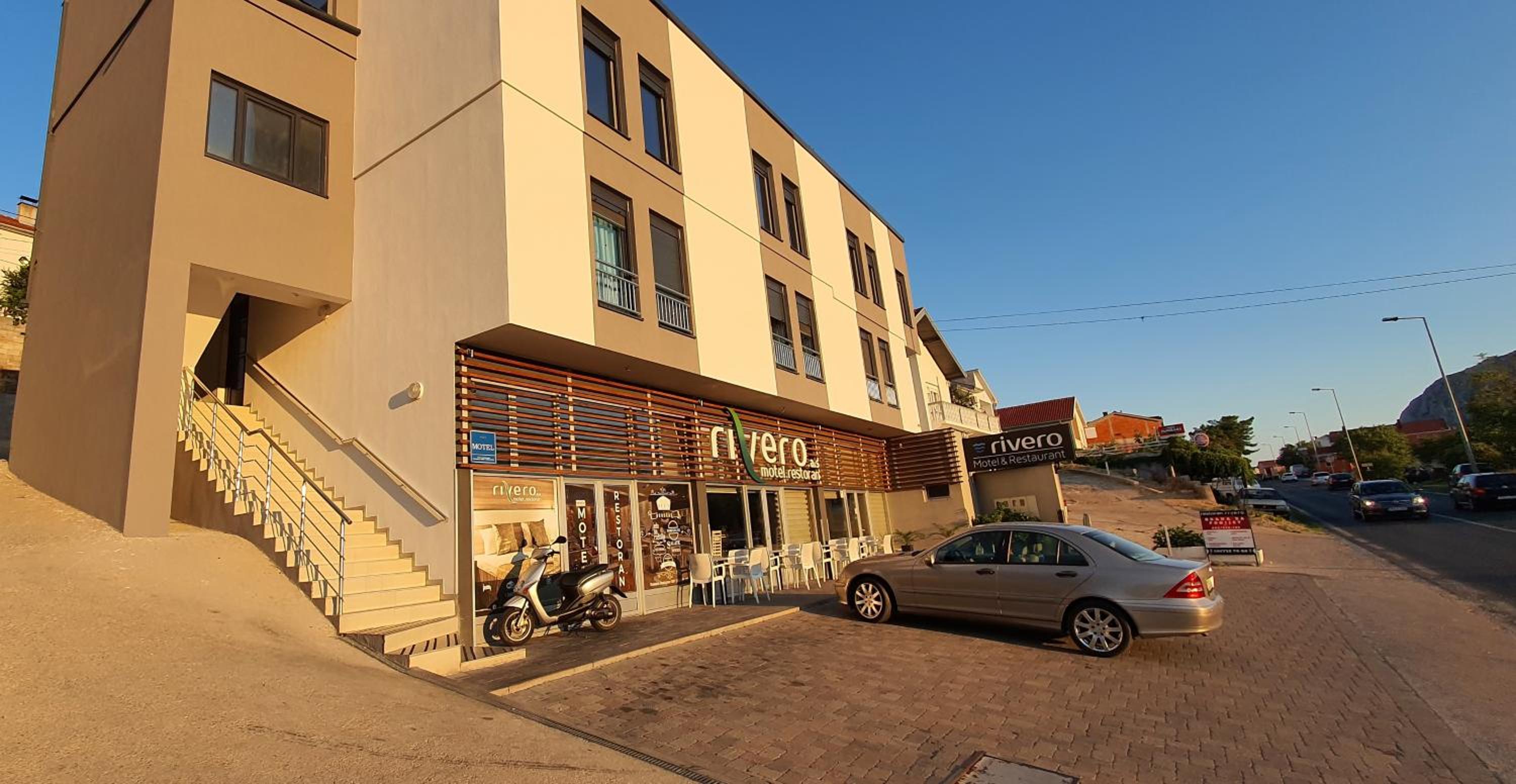 Hotel Rivero A&S