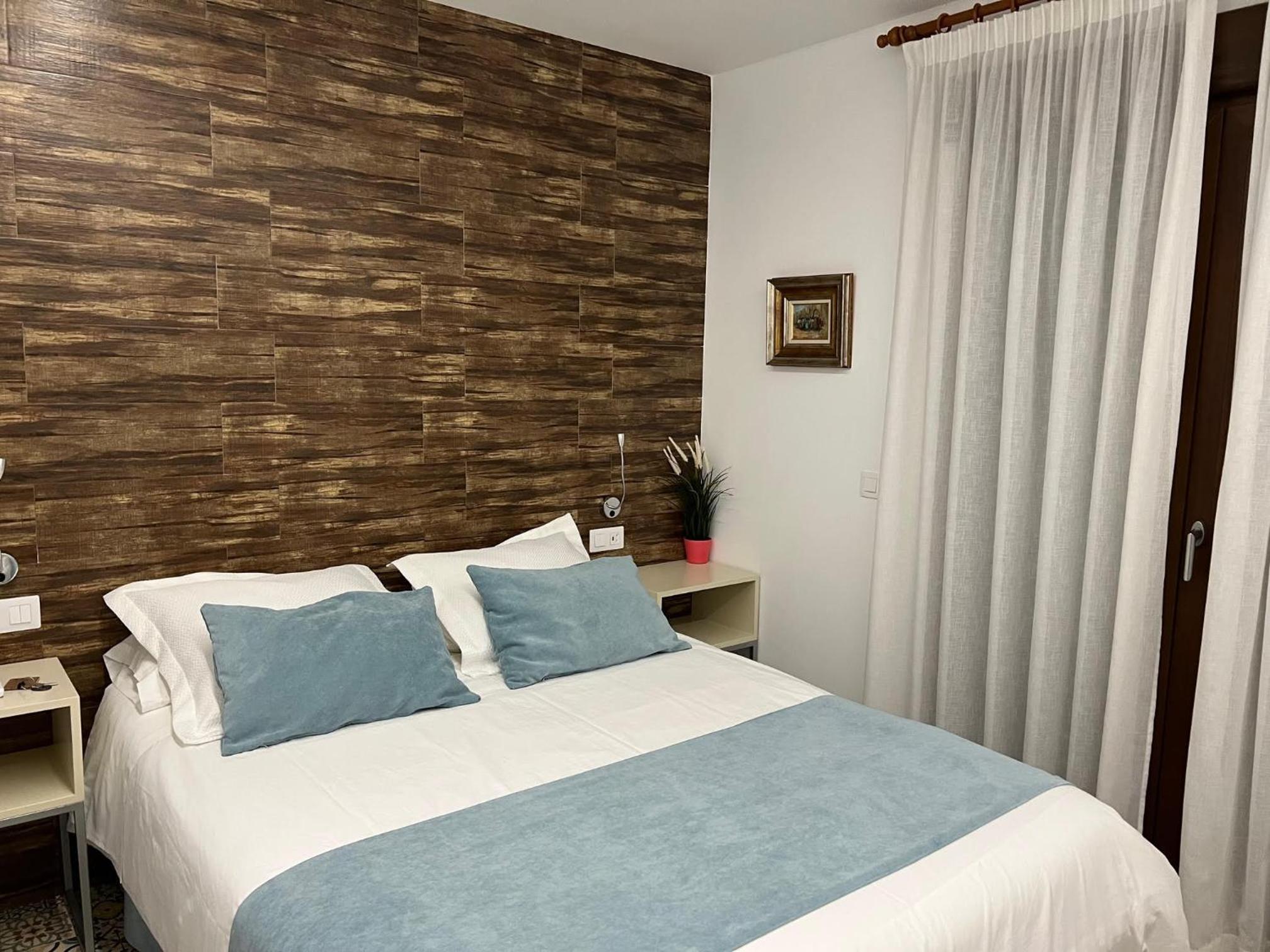 HOSTAL LA BATUTA